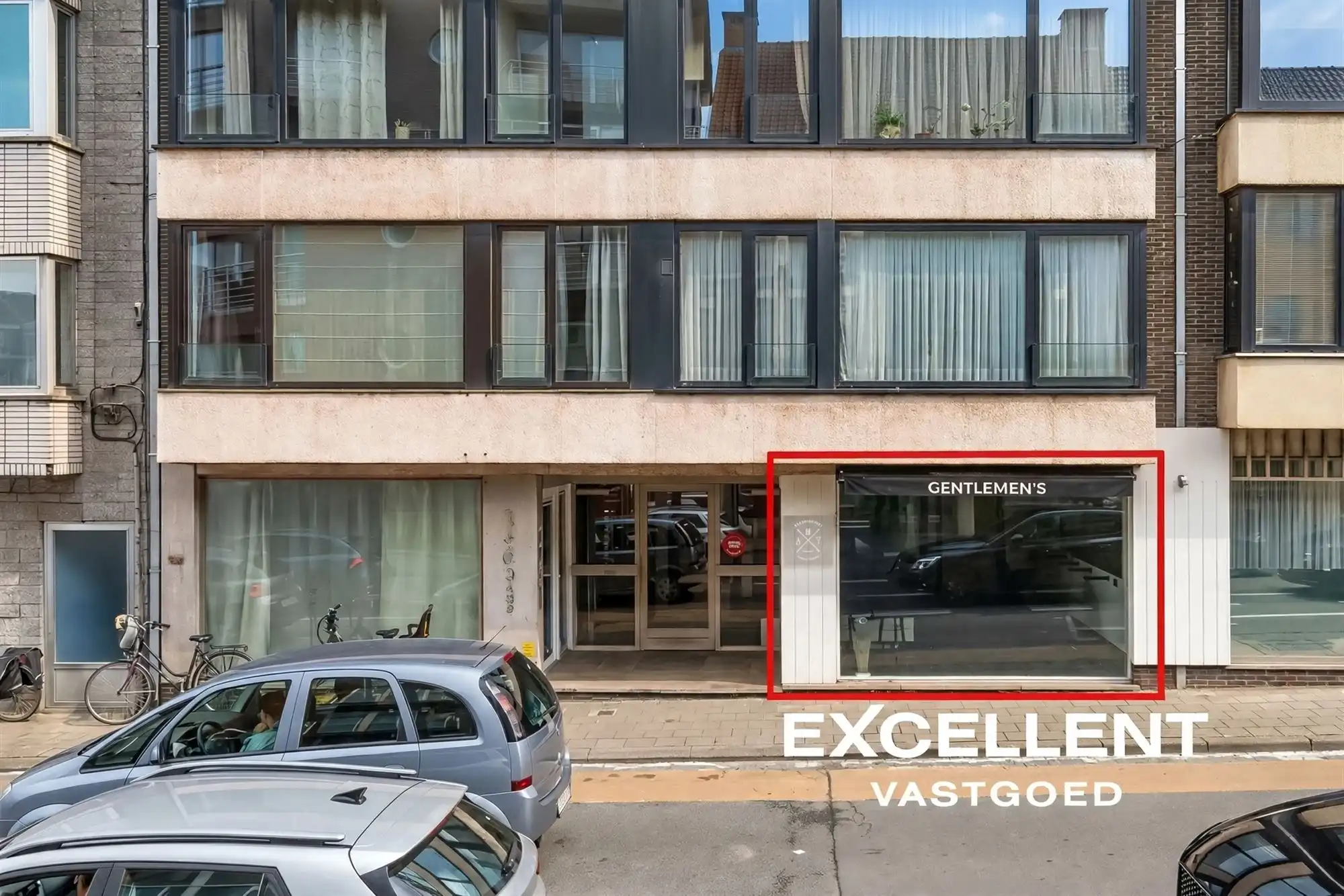 Gelijkvloerse handelsruimte met studio centrum Deinze te koop foto 6