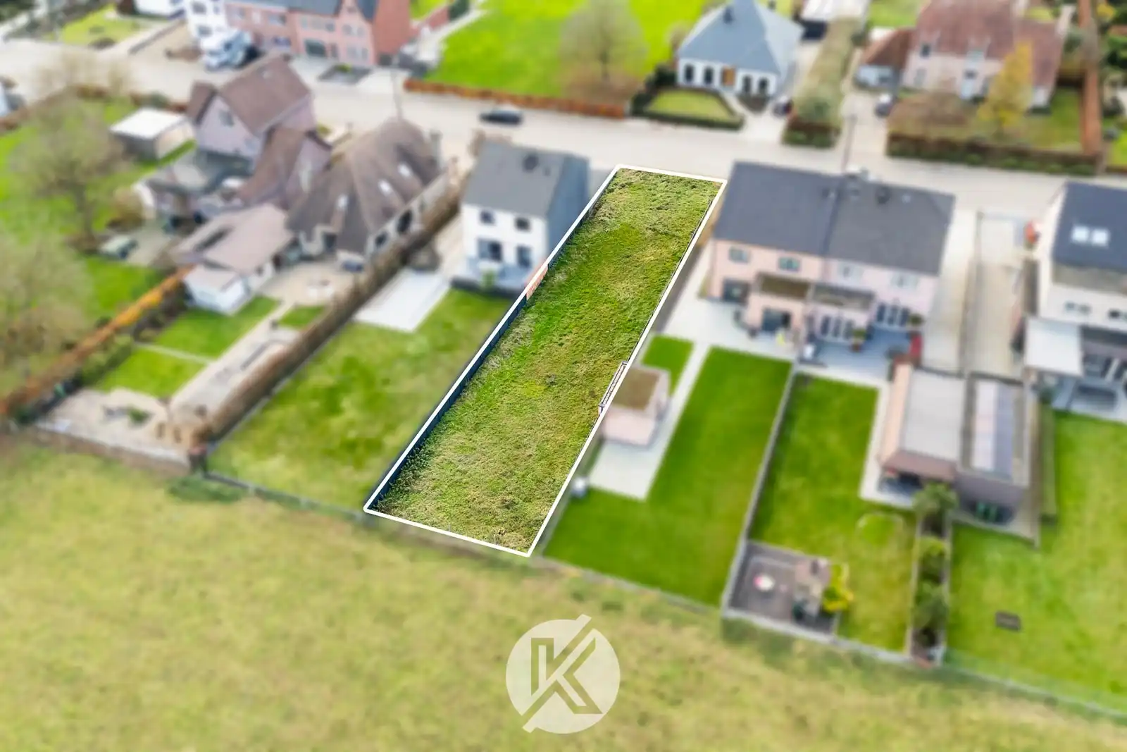 Strategische bouwgrond op een mooi perceel foto {{pictureIndex}}