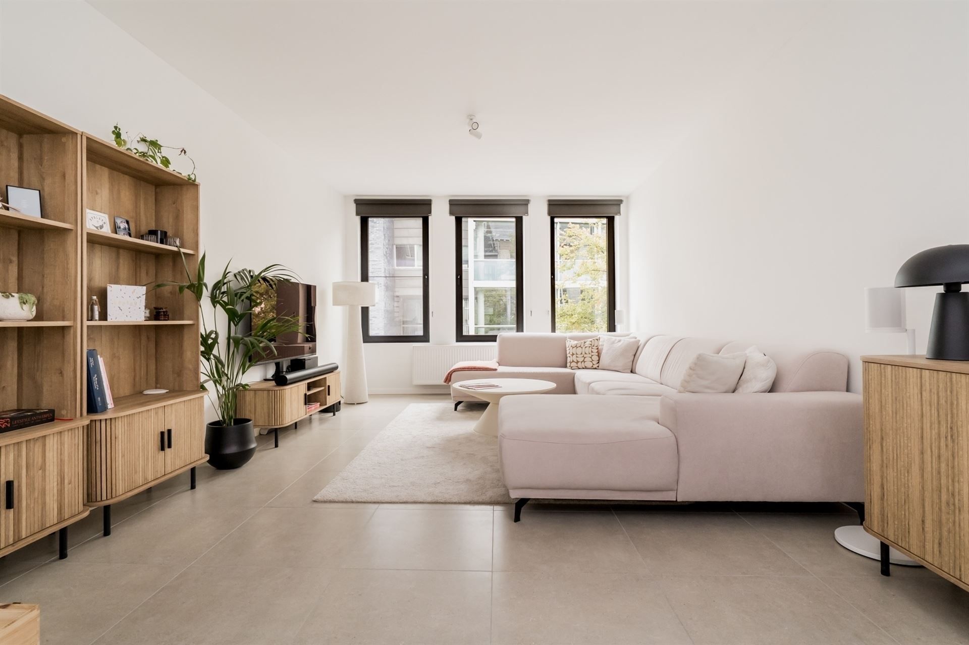 Handelsgelijkvloers + duplexappartement centrum Mechelen foto 2