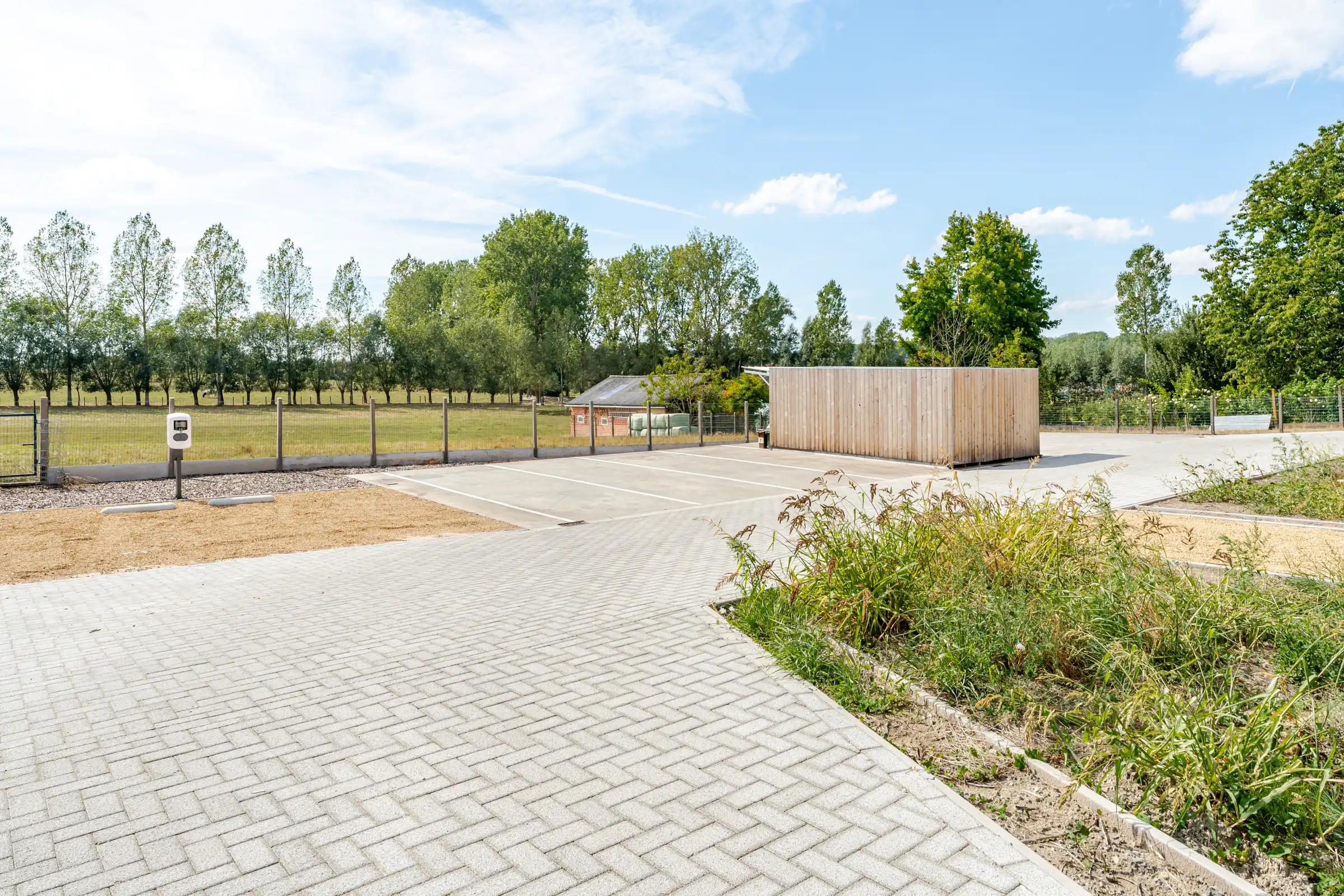Ruim villa-appartement met 2 terrassen en groen zicht foto 12
