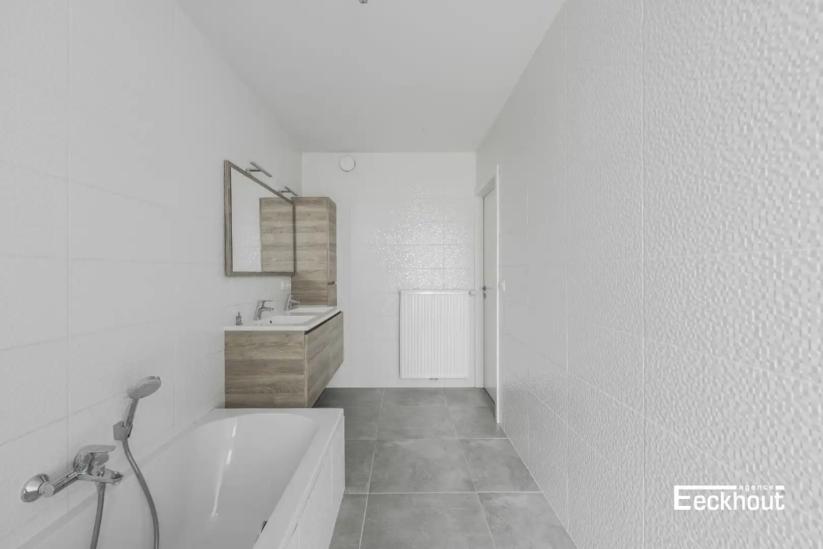 Modern en recent (bouwjaar 2018) triplex-appartement met groot terras! foto 14