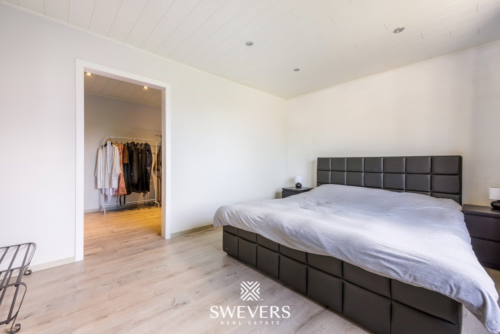 Instapklare halfopen woning met paardenaccommodatie op 73a in Sint-Truiden foto 17