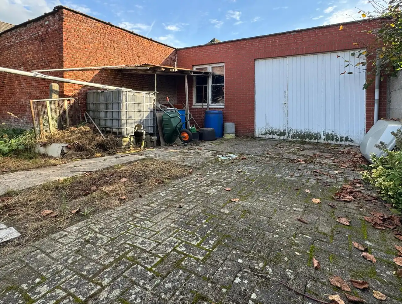 Bouwgrond van 275 m² met grote garage van ca. 45 m² foto 3