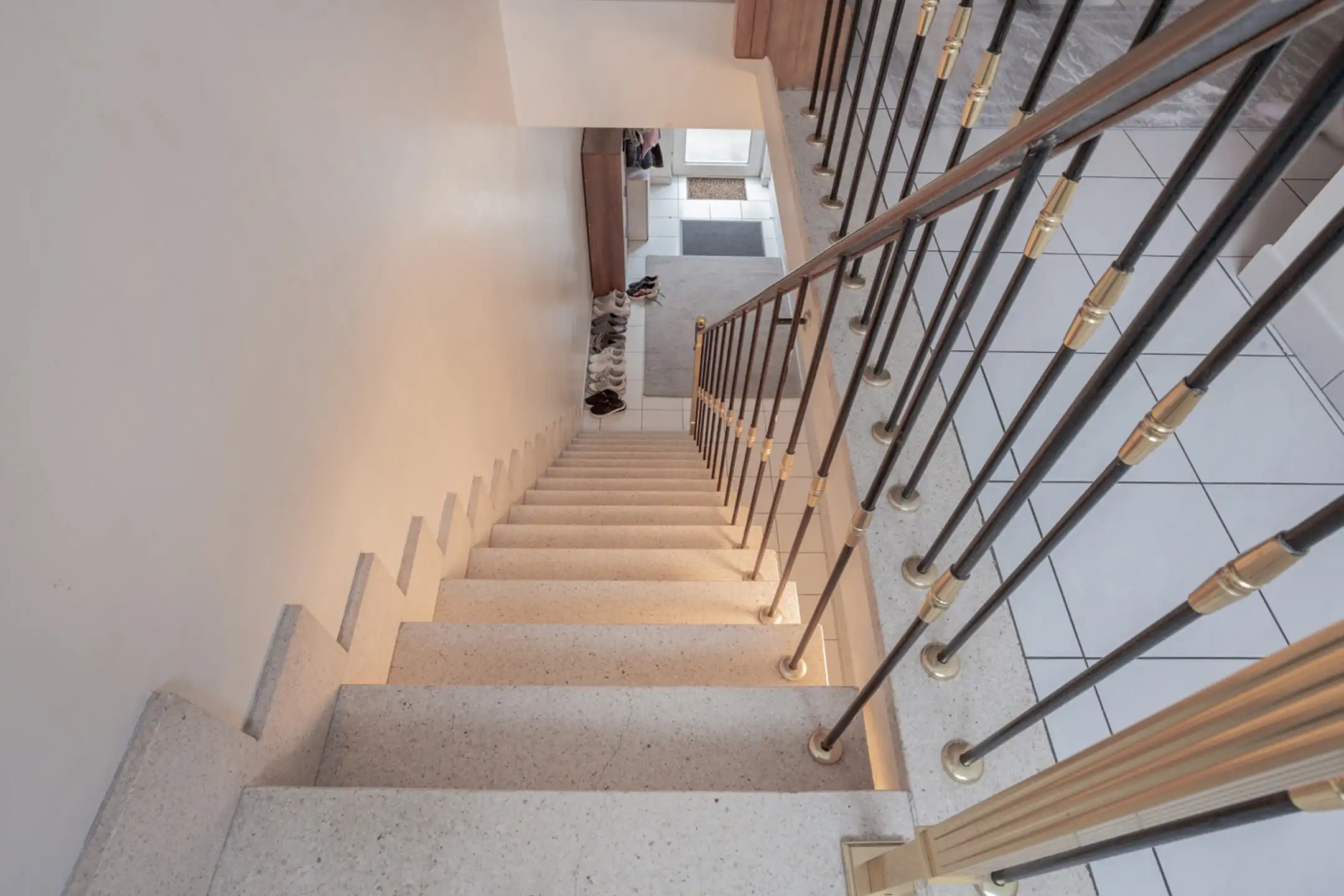 Instapklare woning met koer en EPC-label B foto 2