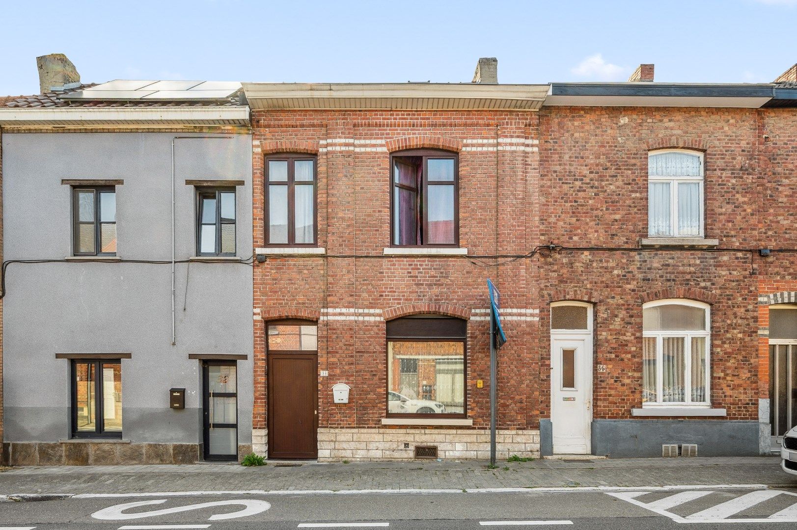 Te renoveren rijwoning met potentieel in de buitenrand van Tienen foto {{pictureIndex}}