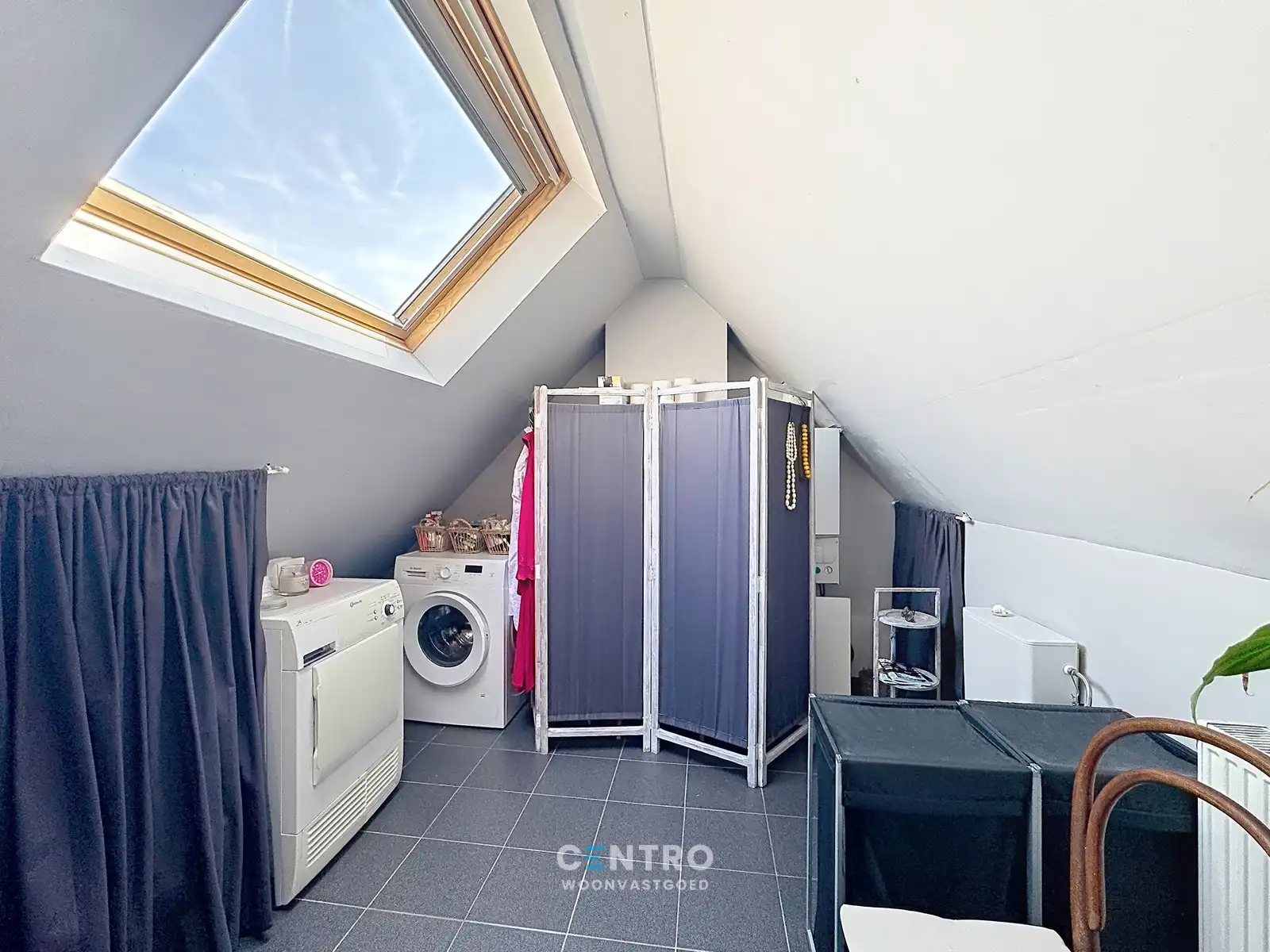 Leuke kunstenaarswoning met 3 slpks en 3 badks in 'het Witte dorp'! foto 16