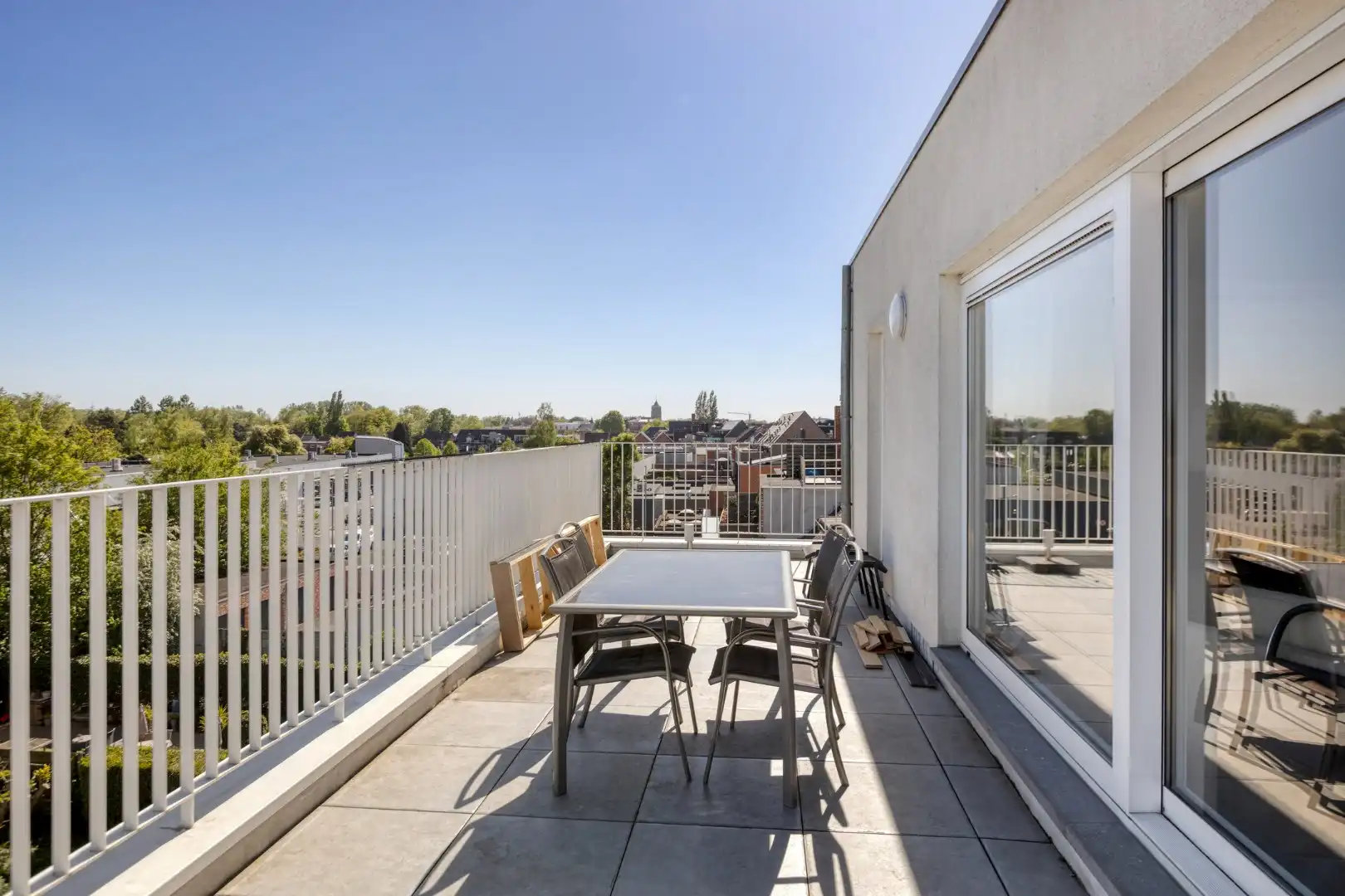 KIJKMOMENT | Dakappartement met 2 slaapkamers, ruime terrassen in centrum van Mol !  foto 14