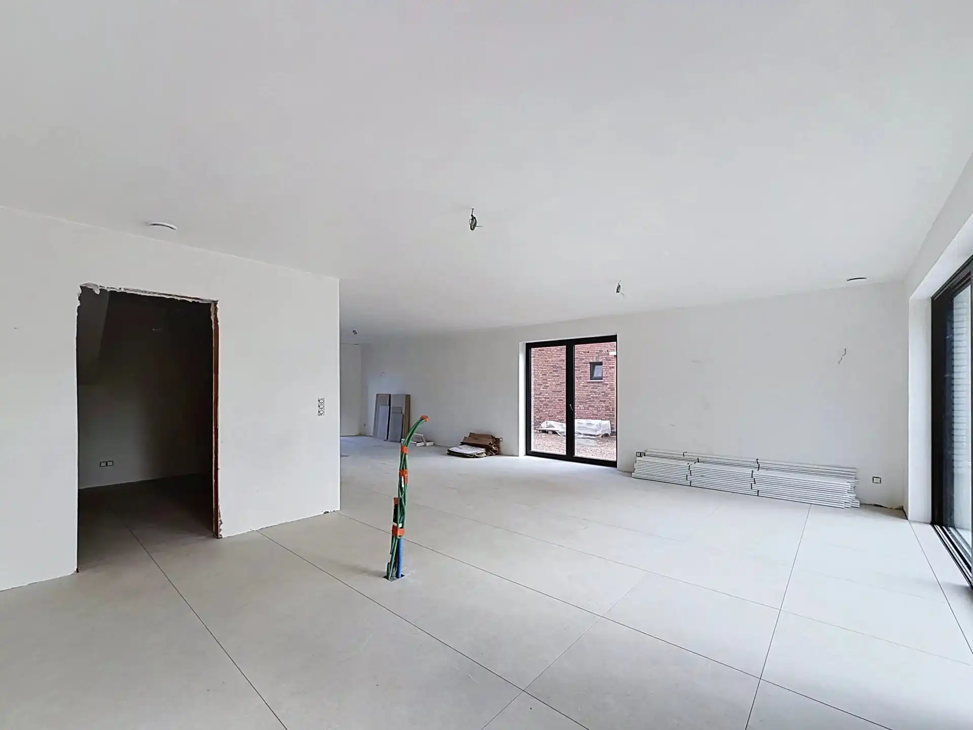 Moderne halfopen nieuwbouwwoning op een topligging nabij het centrum van Lommel. foto 19