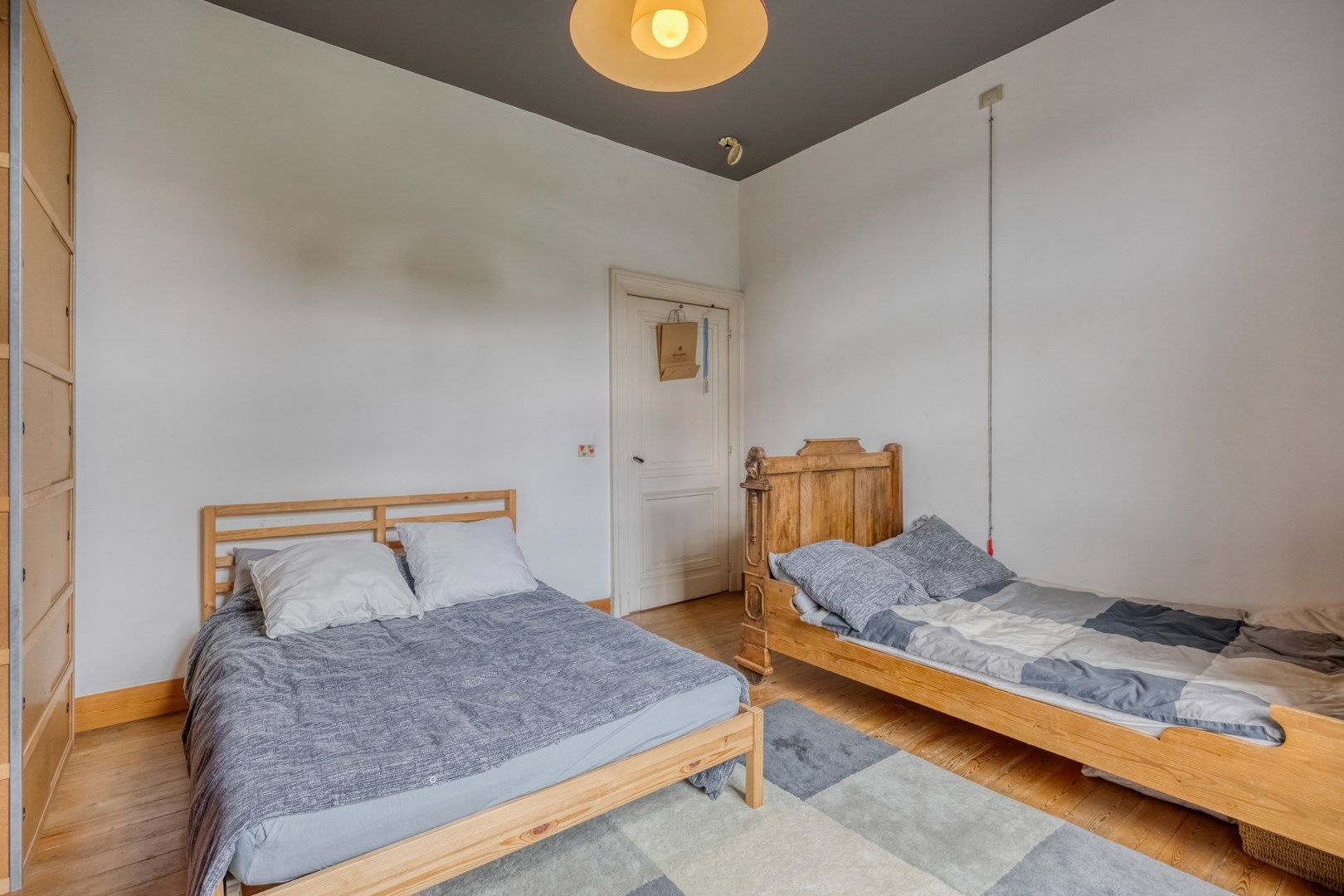 Instapklaar herenhuis met 4/5 slpks, centraal gelegen in Achterbos !  foto 26