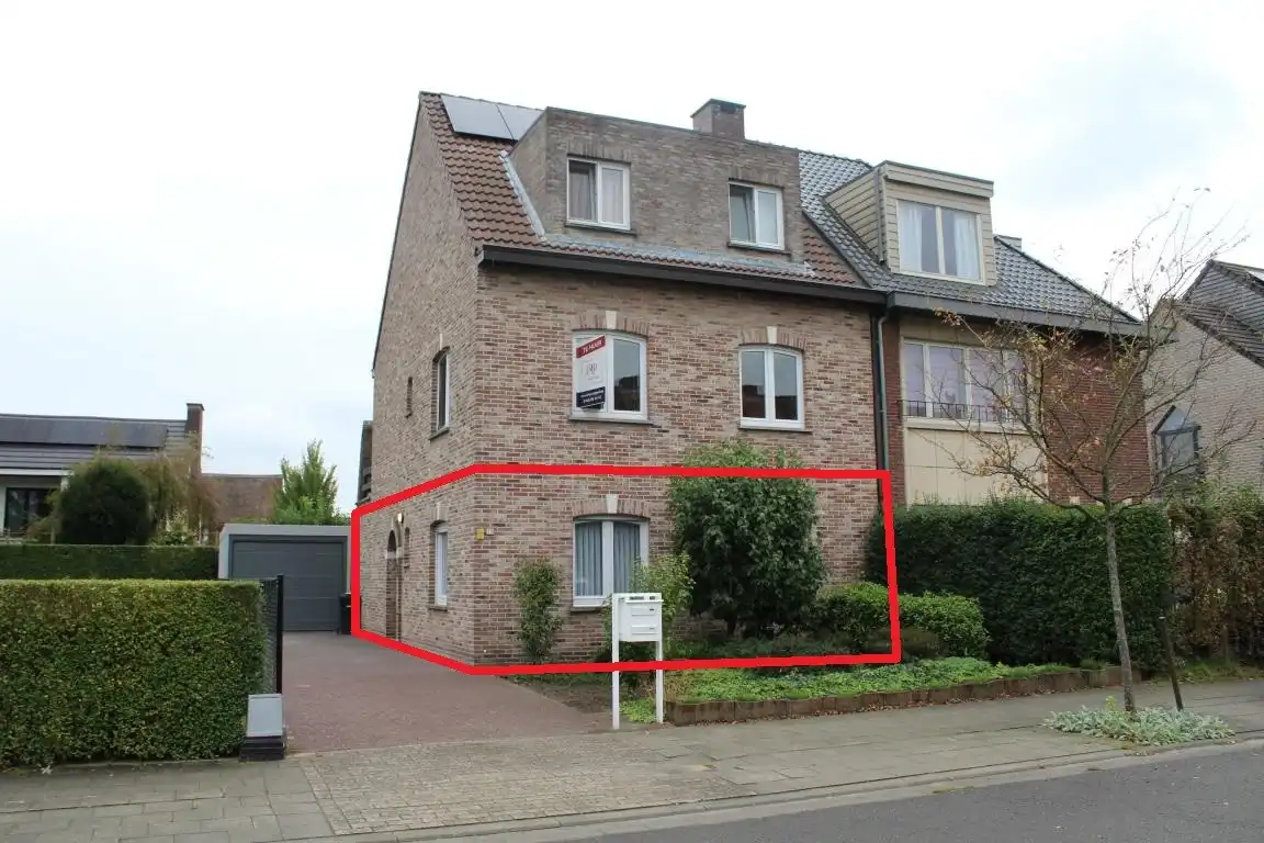 Gelijkvloers appartement foto {{pictureIndex}}