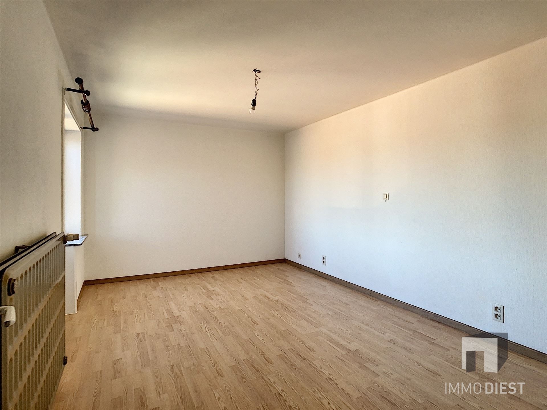 Zeer goed gelegen appartement op de 2de verdieping vlakbij winkels, scholen en station!   foto 9