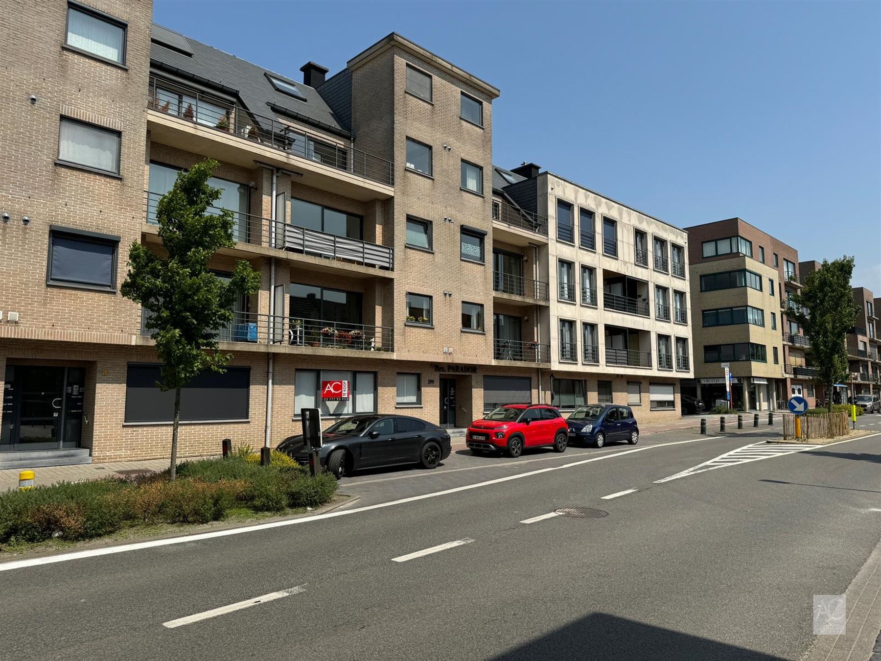 Gelijkvloers appartement met garage foto 15
