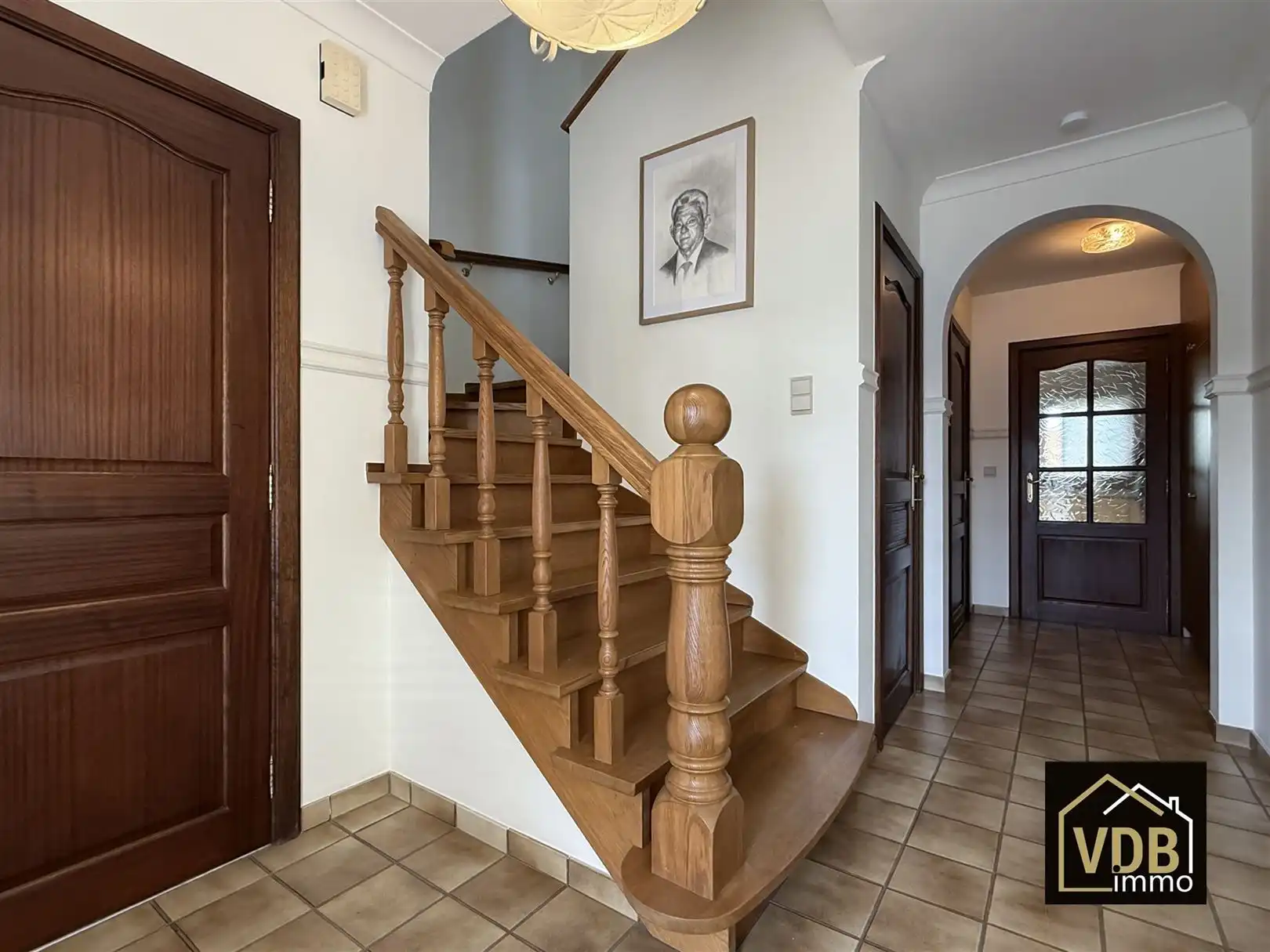 Instapklare halfopen bebouwing met 3 slaapkamers foto 9