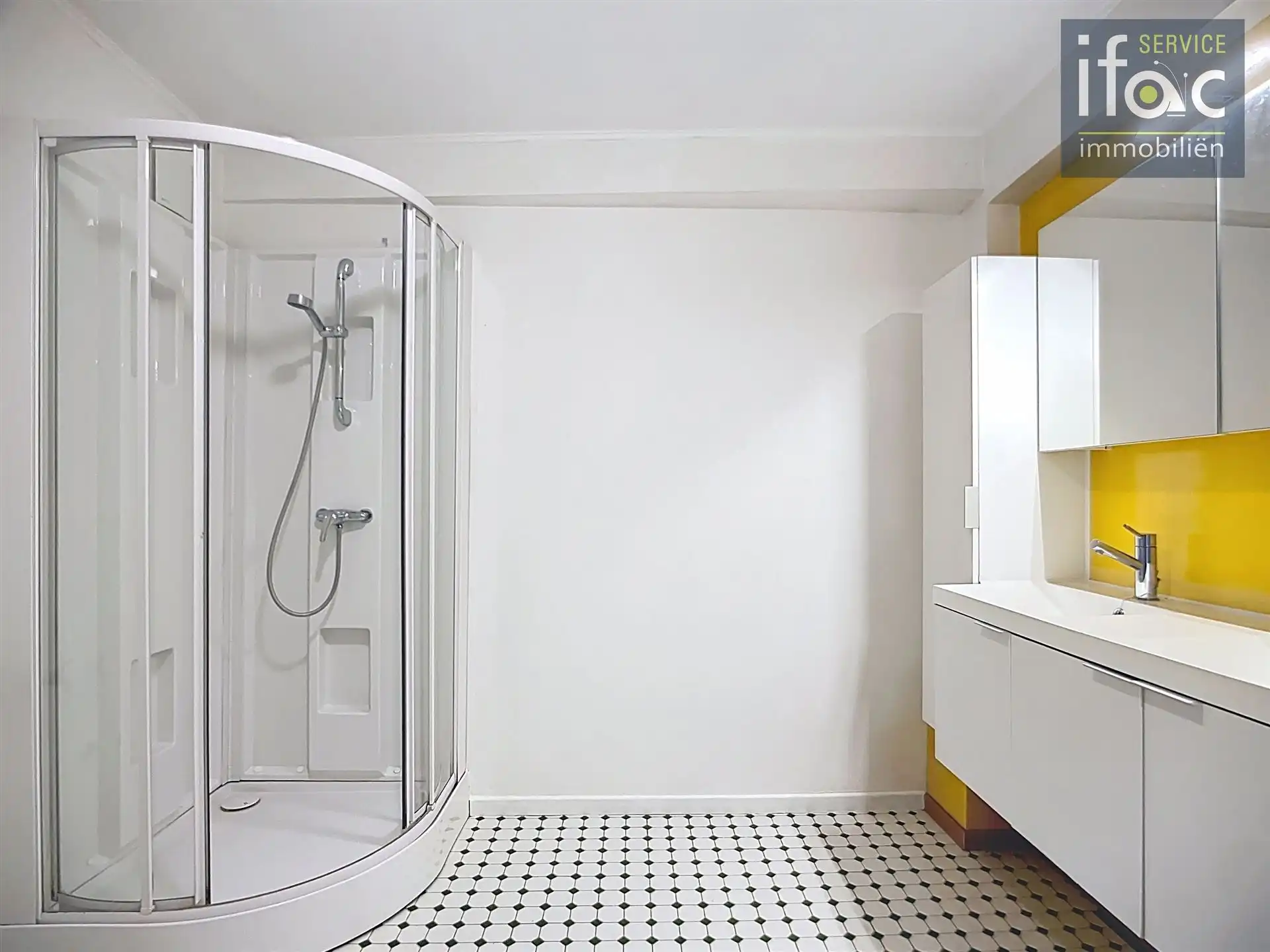 Appartement met twee slaapkamers en garagebox foto 13