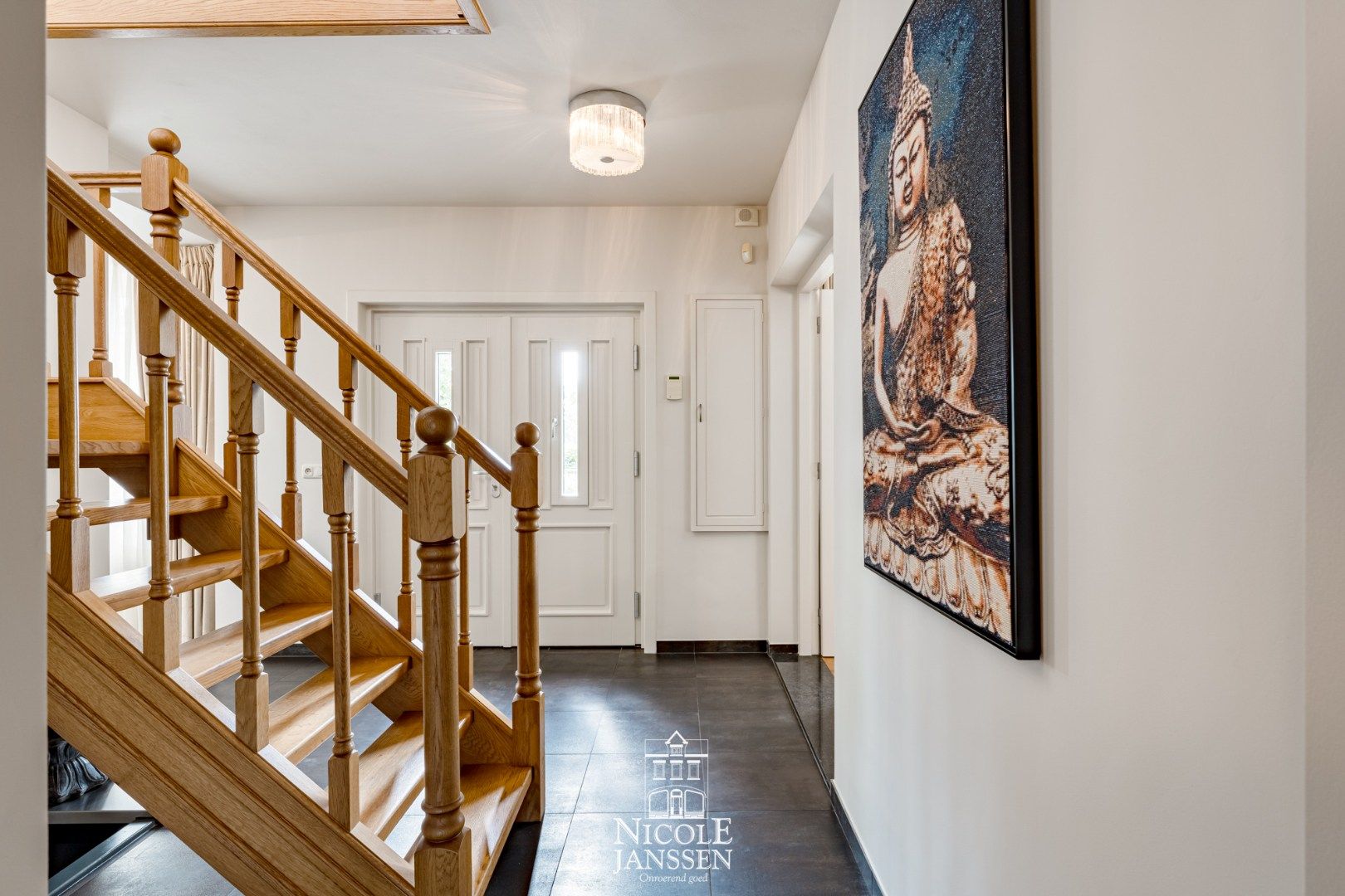 Moderne riante woning met paardenstallen en uitgestrekte weiden foto 15