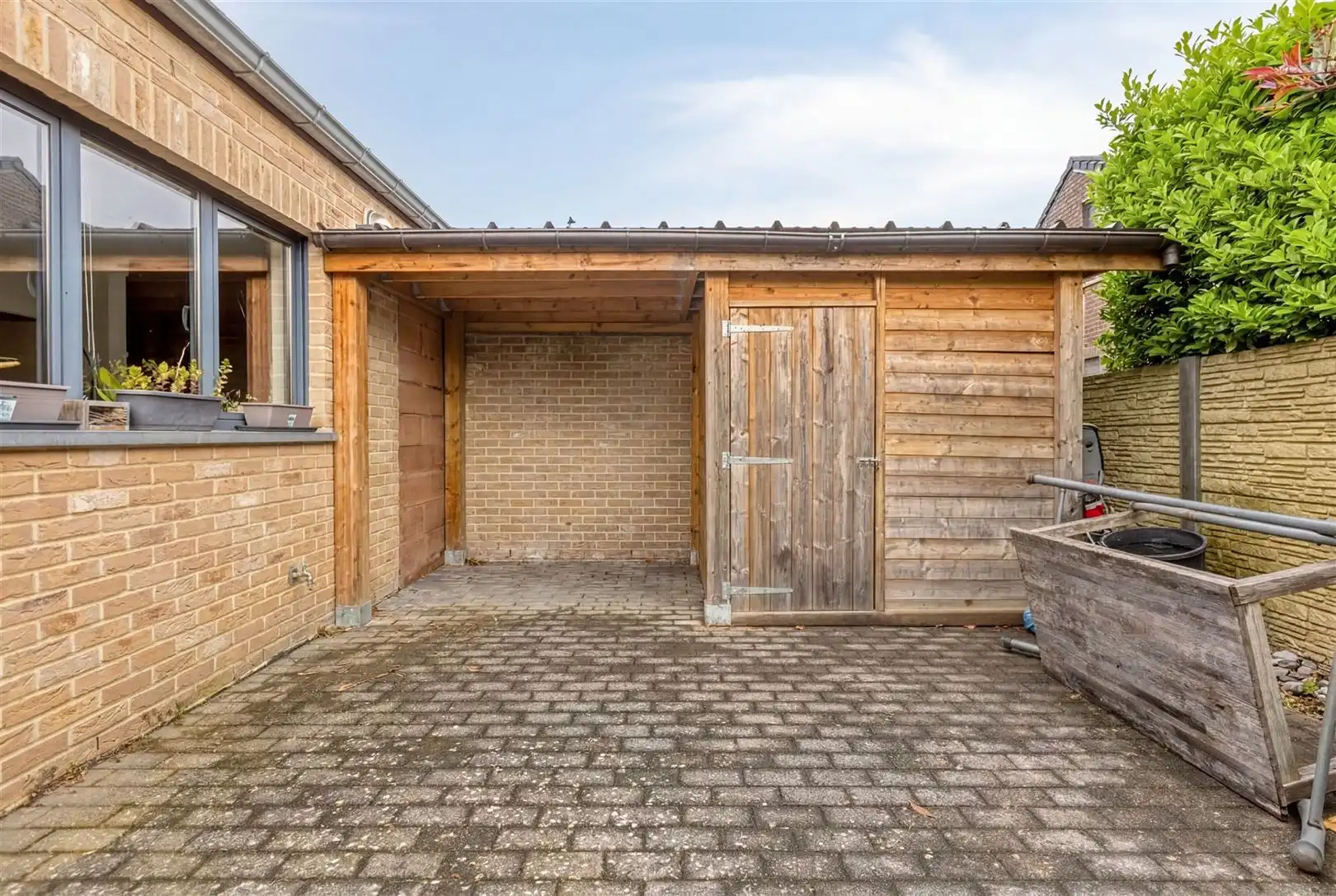 TE KOOP: Verzorgde halfopen bebouwing met 3 slaapkamers in Koersel! foto 26