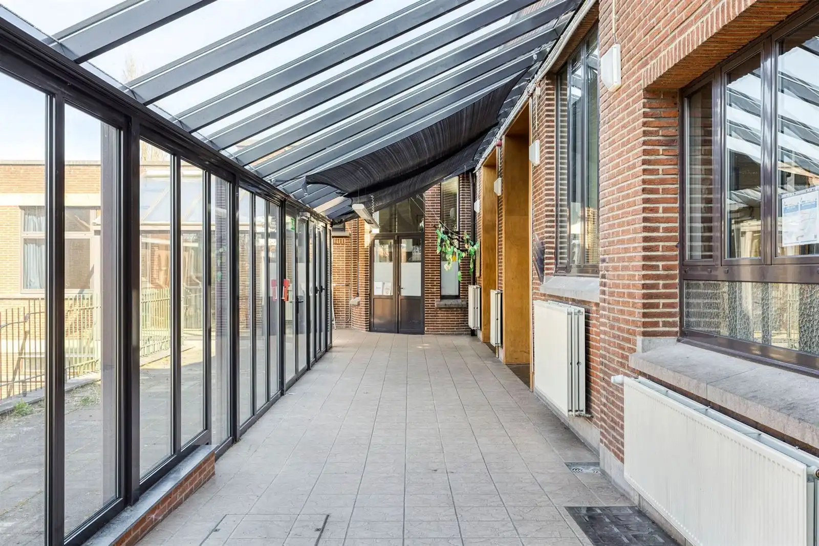 Gemengd gebouw te Sint-Genesius-Rode foto 6