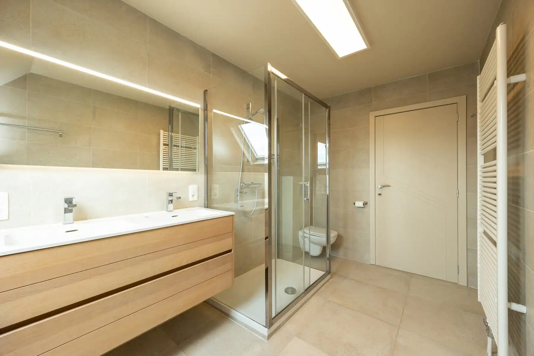 Instapklare woning met 4 slaapkamers in het centrum foto 11