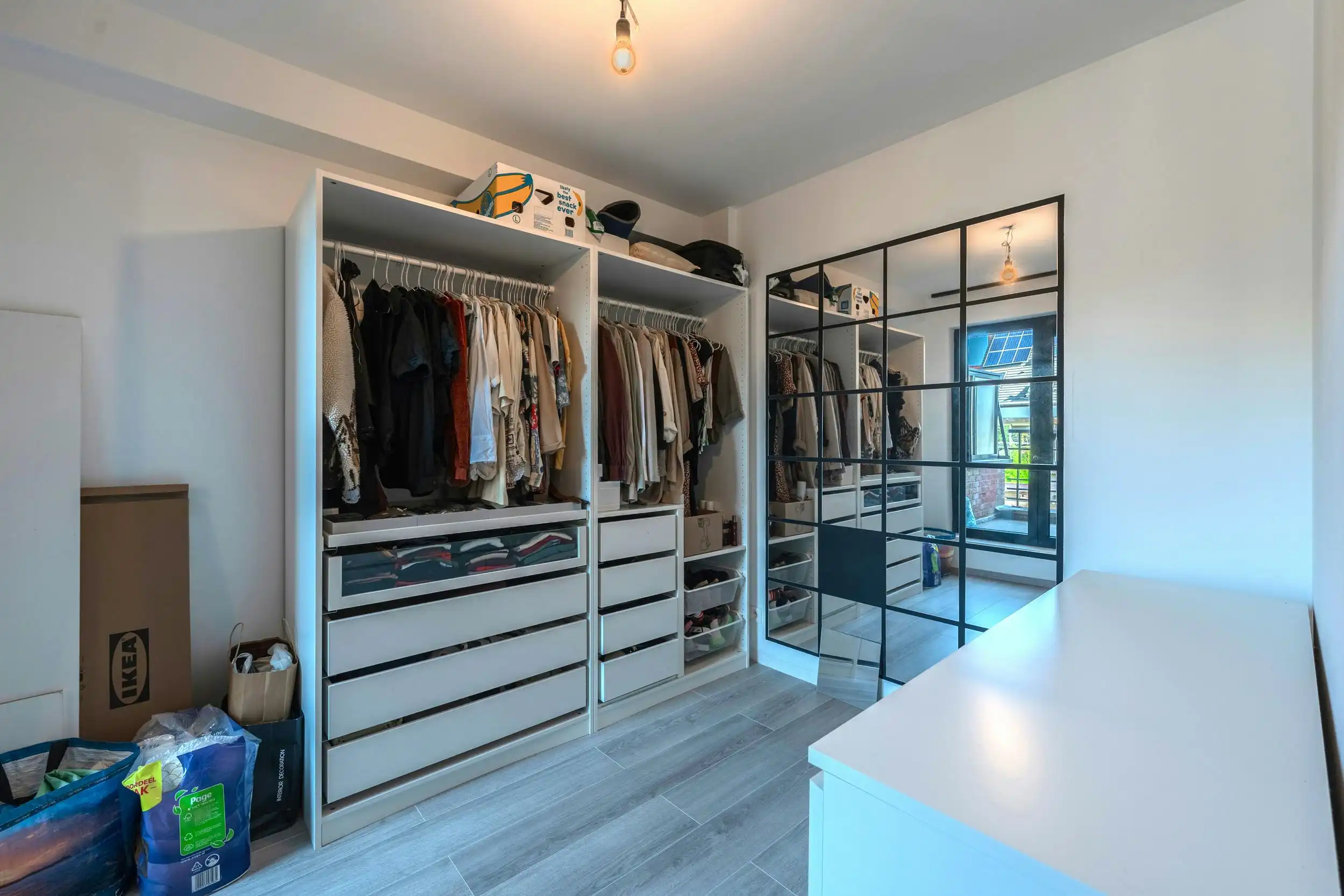Instapklaar 2-slaapkamer appartement (85m²) te Oostende foto 13
