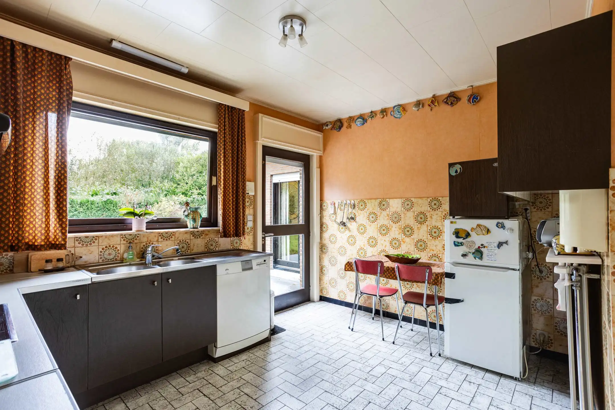 Solide gelijkvloerse woning op een heel goede locatie! foto 15