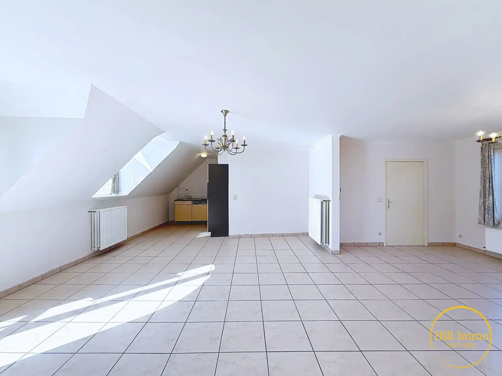 Te huur: dakappartement met garage in Langemark-Poelkapelle foto 4