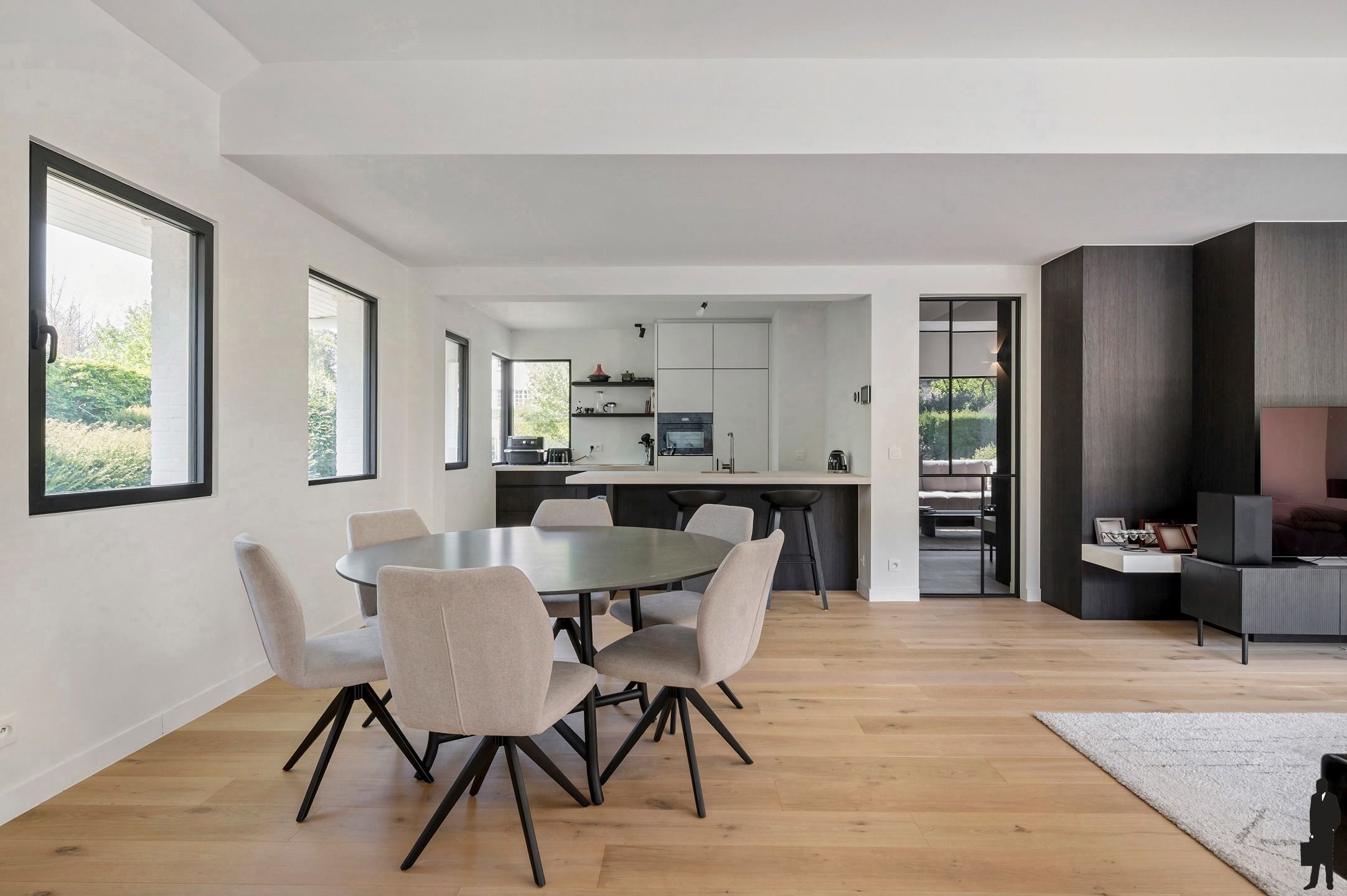 Instapklare architectenwoning, op toplocatie in Brasschaat! foto 4