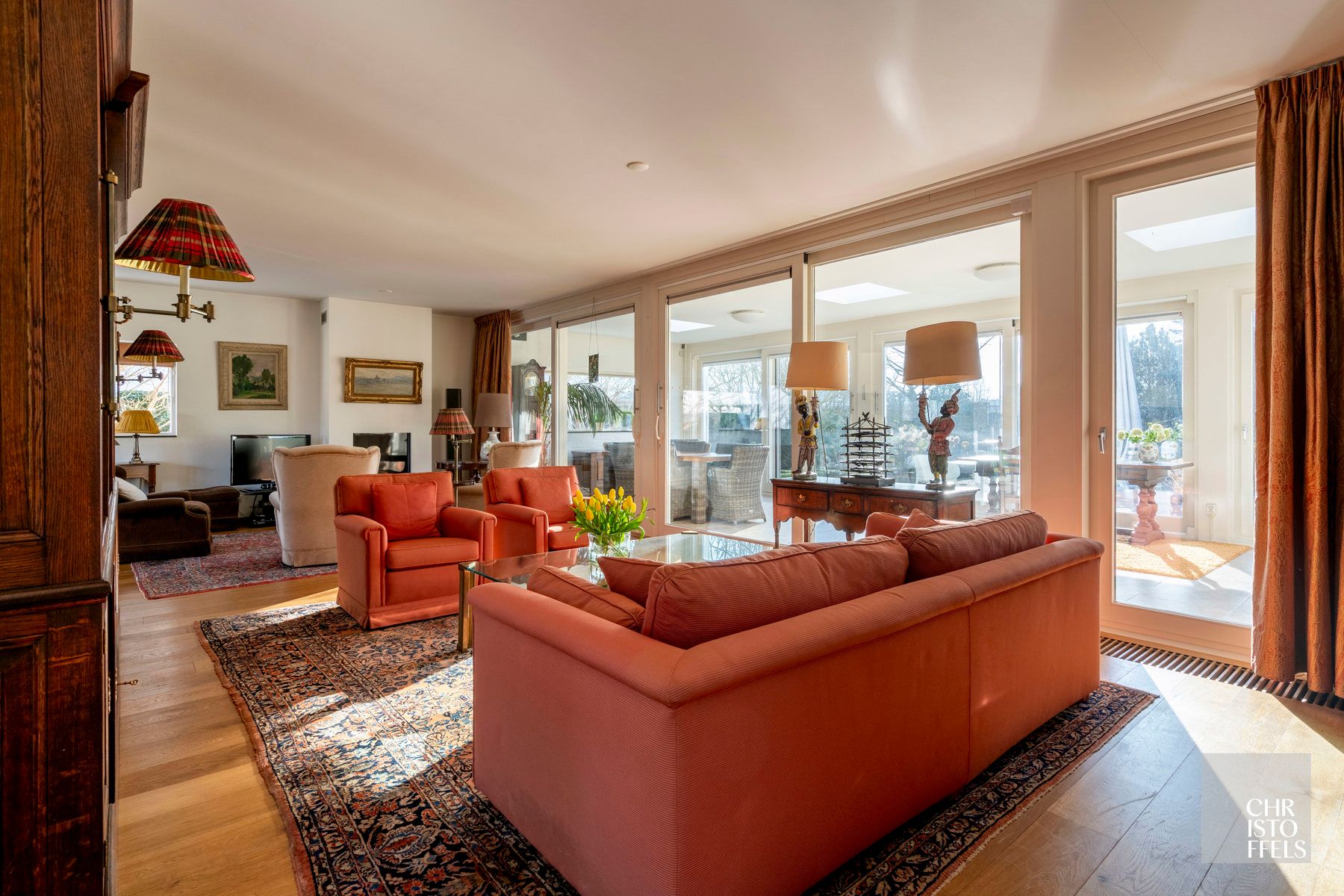 Villa (336m²) met 3 slaapkamers en een zwemvijver op een perceel van 1.219m²!  foto 5