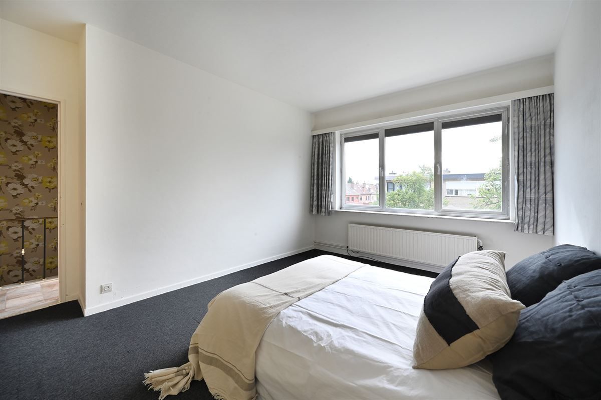 Te moderniseren bel-etage in leuke woonwijk te centrum Hoevenen foto 8