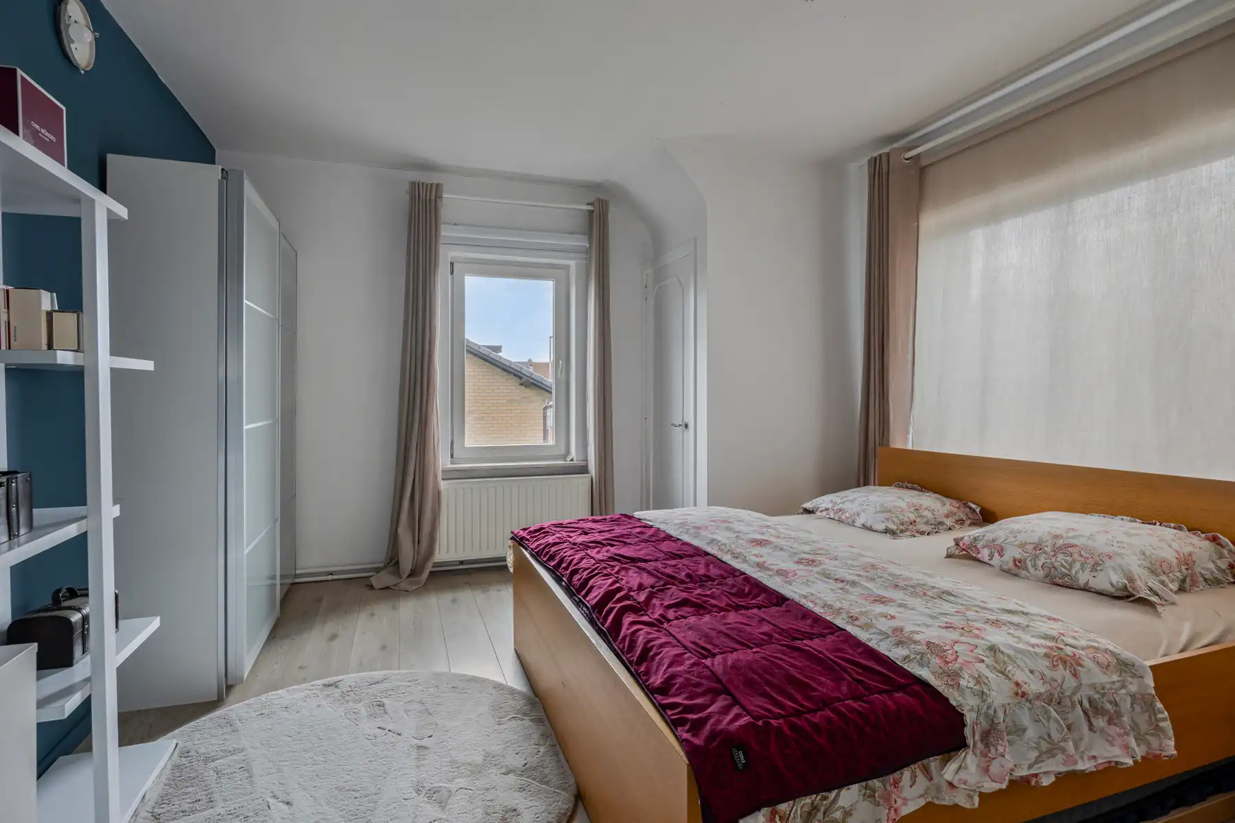 Ruime gerenoveerde vrijstaande woning nabij centrum Halle foto 11