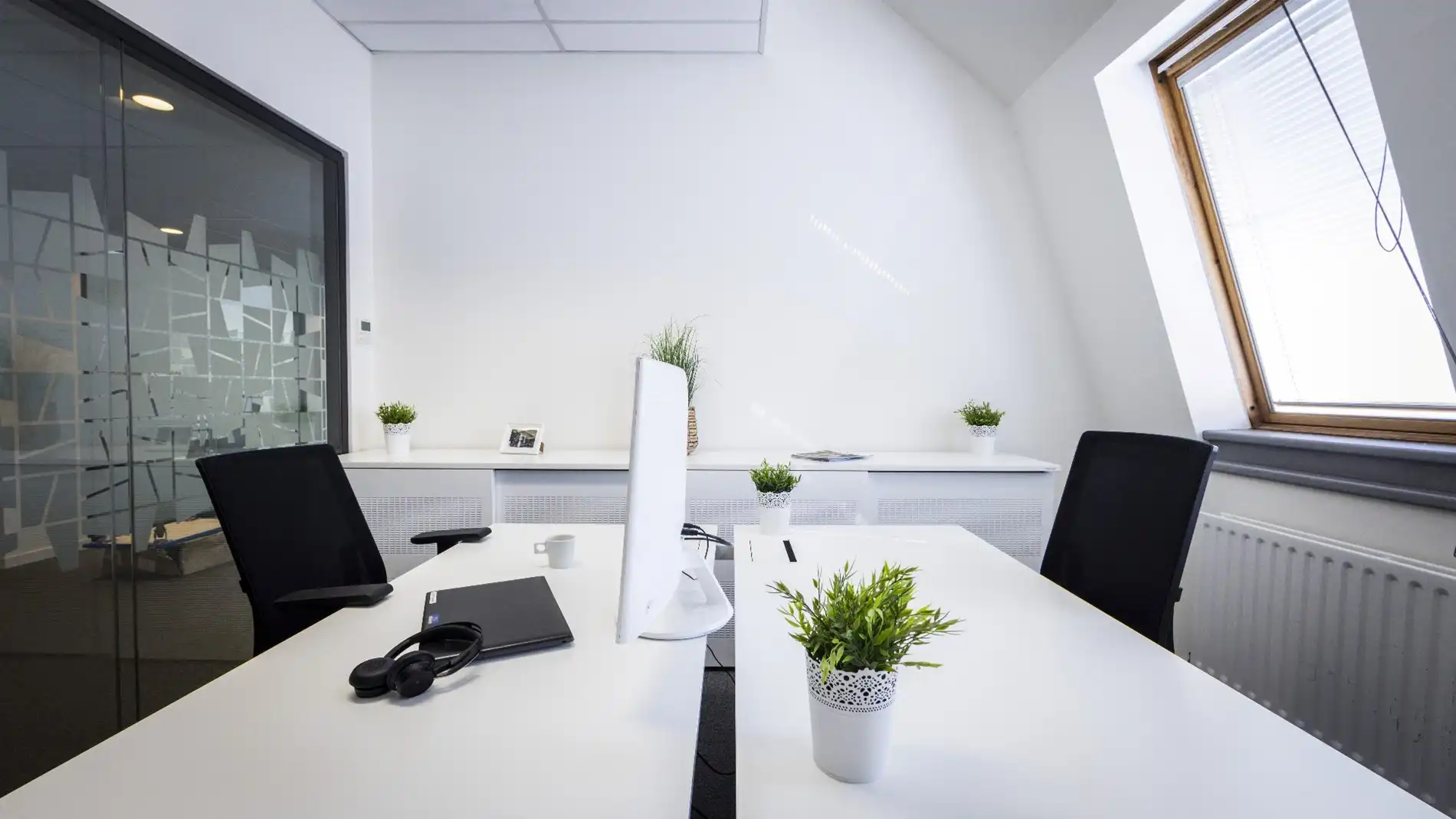 Full-service kantoor in BluePoint Business Center foto 7