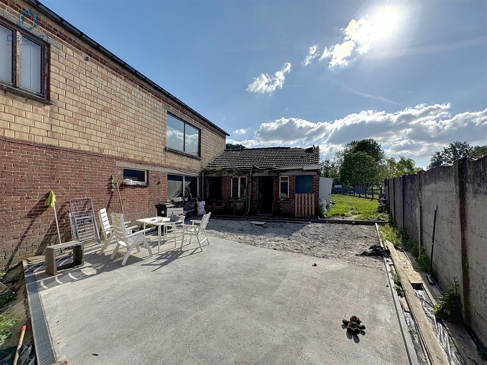 Grotendeels gerenoveerde woning met 3 slks foto 15