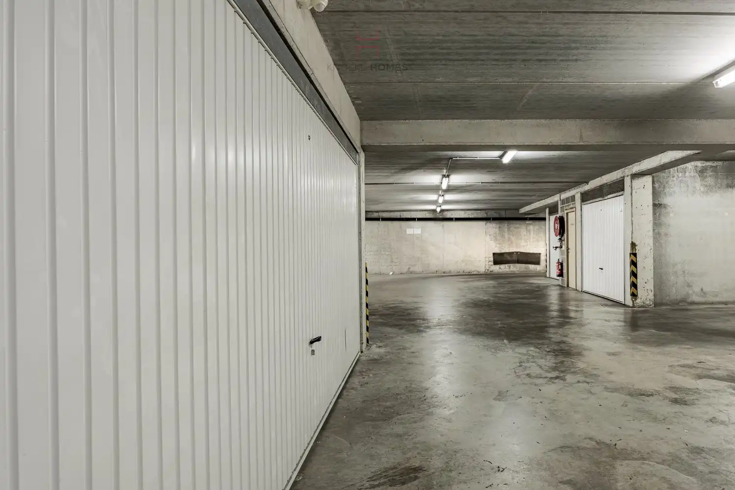 Gemeubeld appartement met frontaal zicht over het Van Bunnenplein en de zee. foto 24