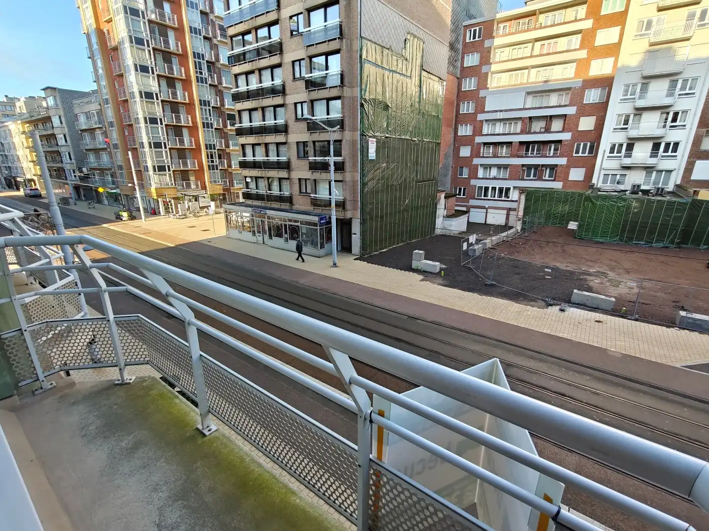 Centraal gelegen, ruim 2 slaapkamerappartement op wandelafstand van de Zeedijk. foto 6