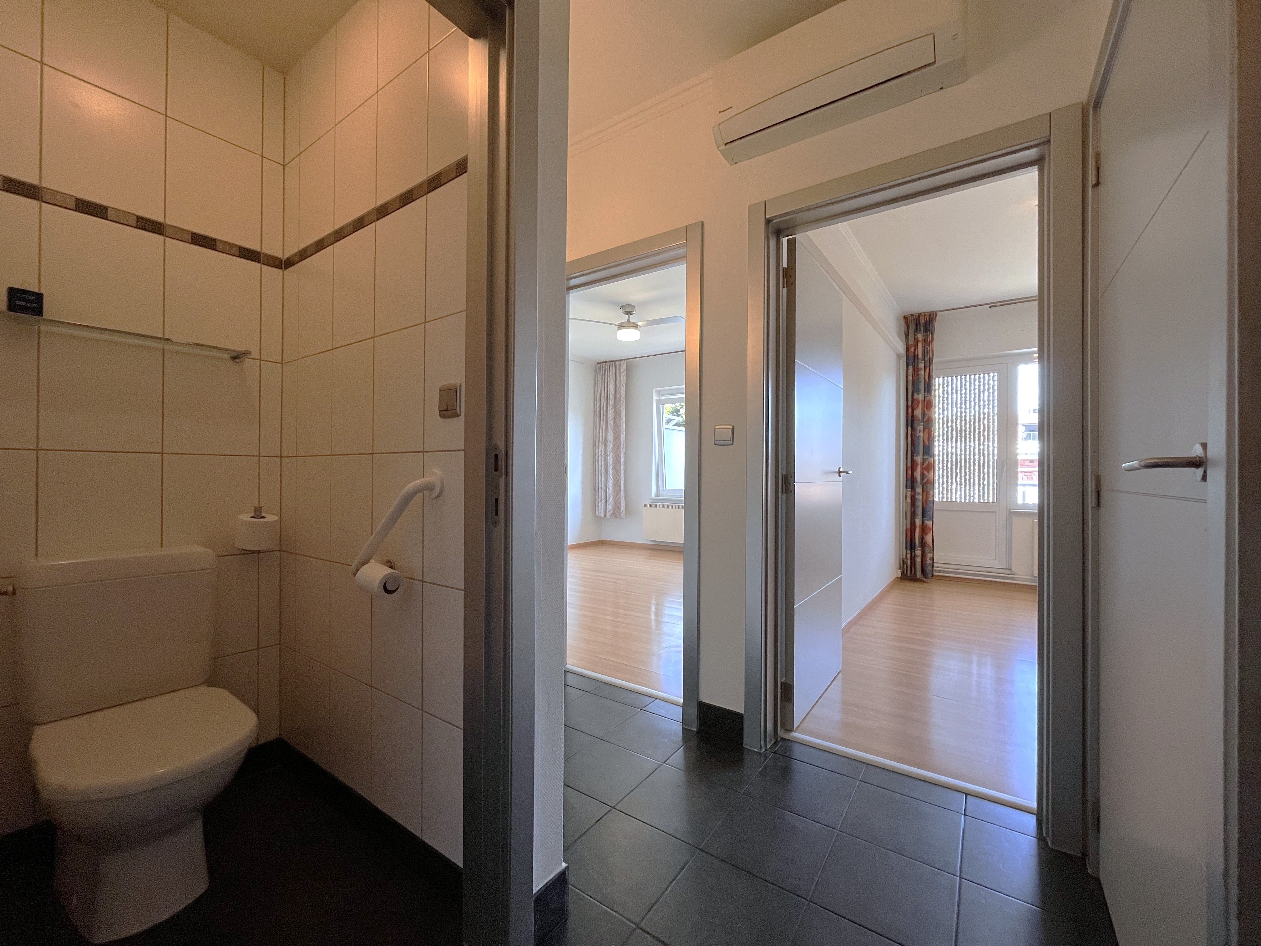 Ruim appartement, dubbele garage, 3 (slaap)kamers, nabij Hasselt centrum foto 20
