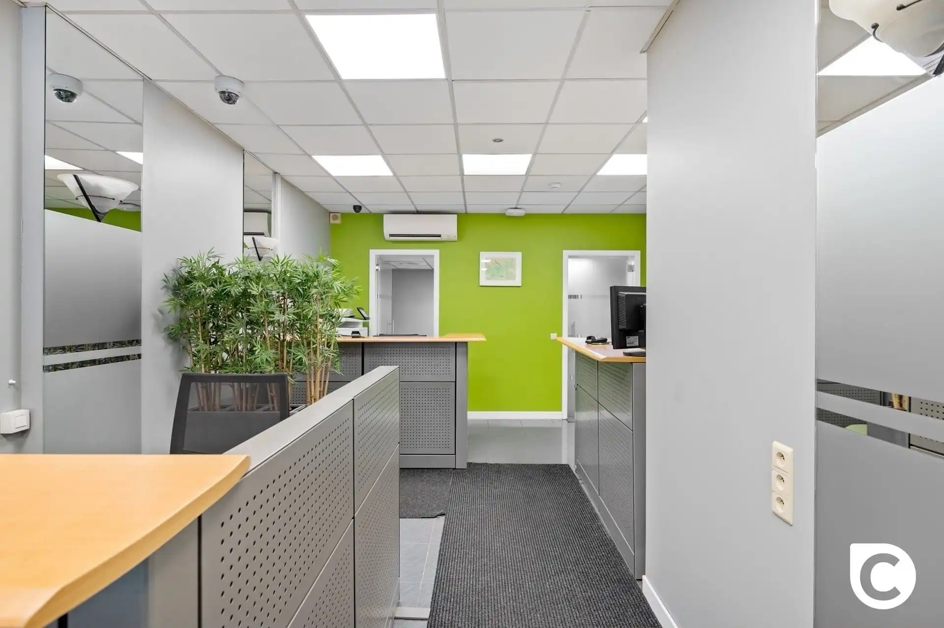 Handelsgelijkvloers met duplex 2 slpk app op toplocatie! foto 4