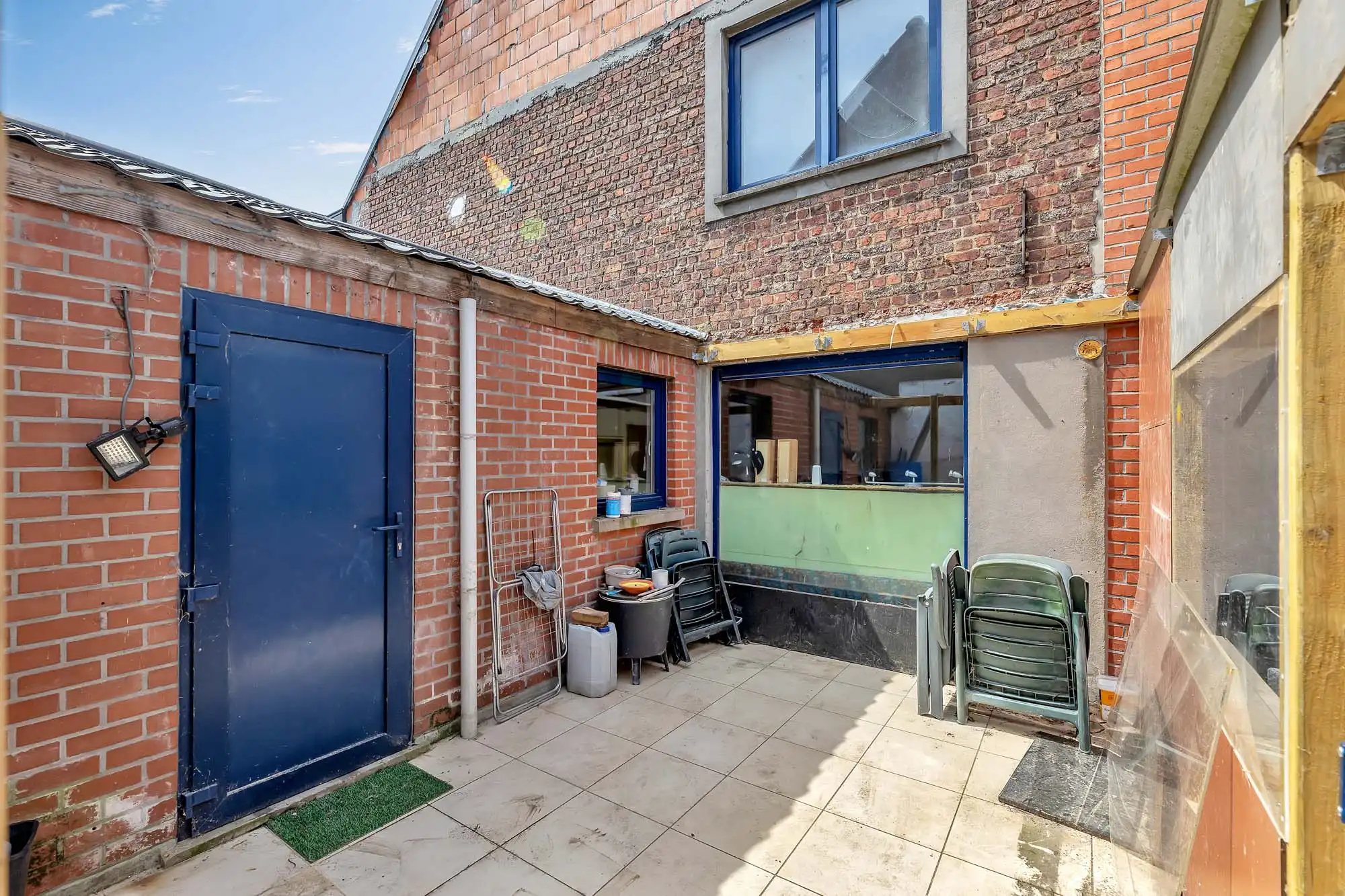 Te renoveren woning met 3 slaapkamers en garage foto 22