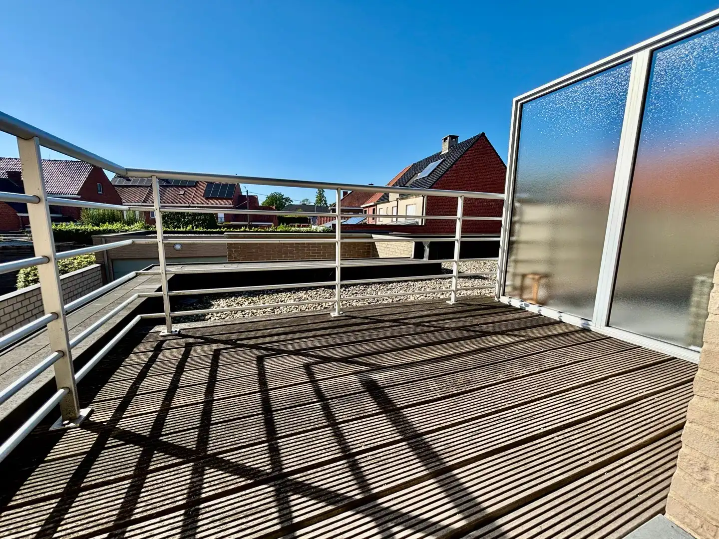 Centraal gelegen appartement met 2 terrassen en dubbele garage foto 15