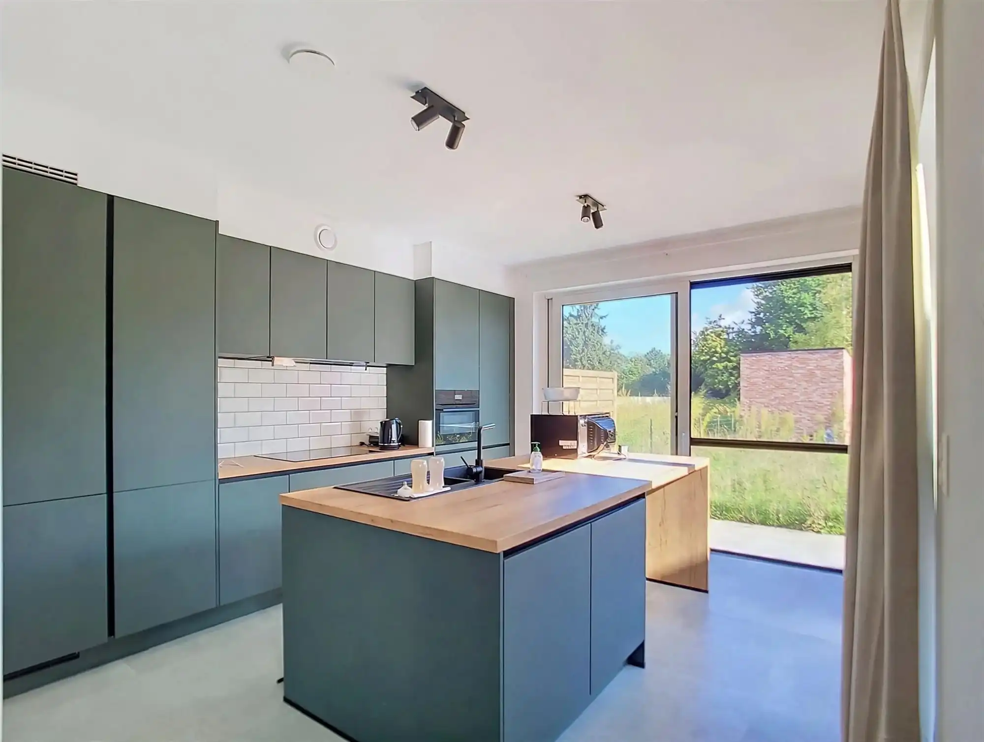 Ruime energiezuinige woning met 4 slaapkamers foto 4