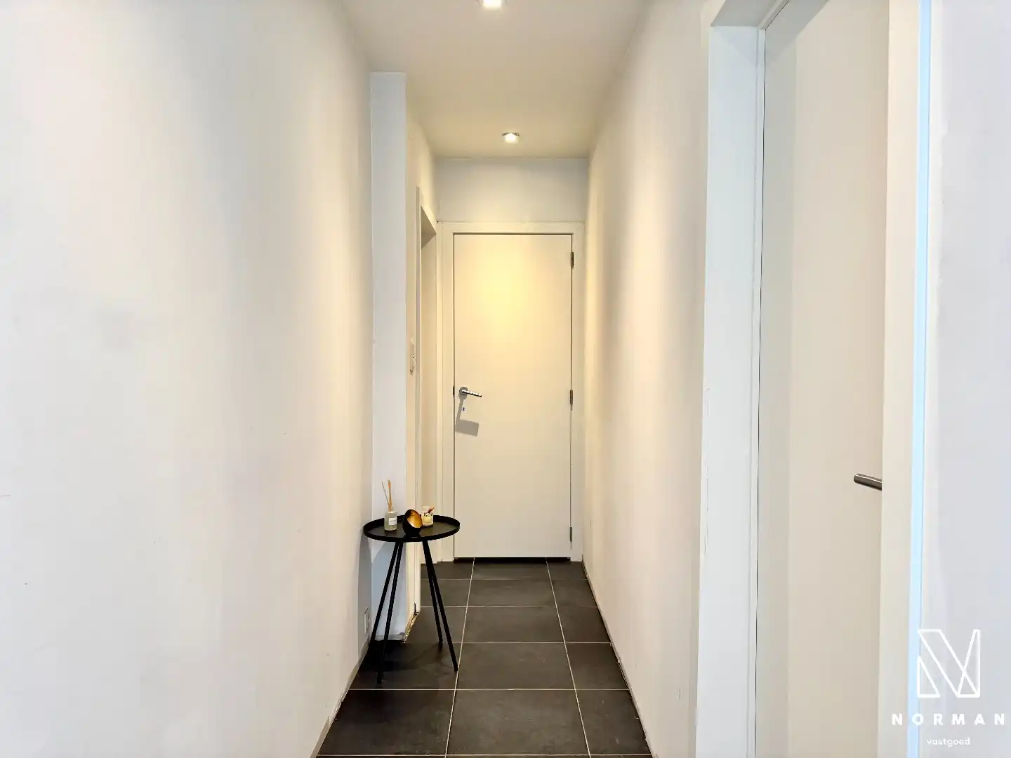 Woning met 4 slaapkamers, tuin en garage te koop in centrum Kuurne! foto 2