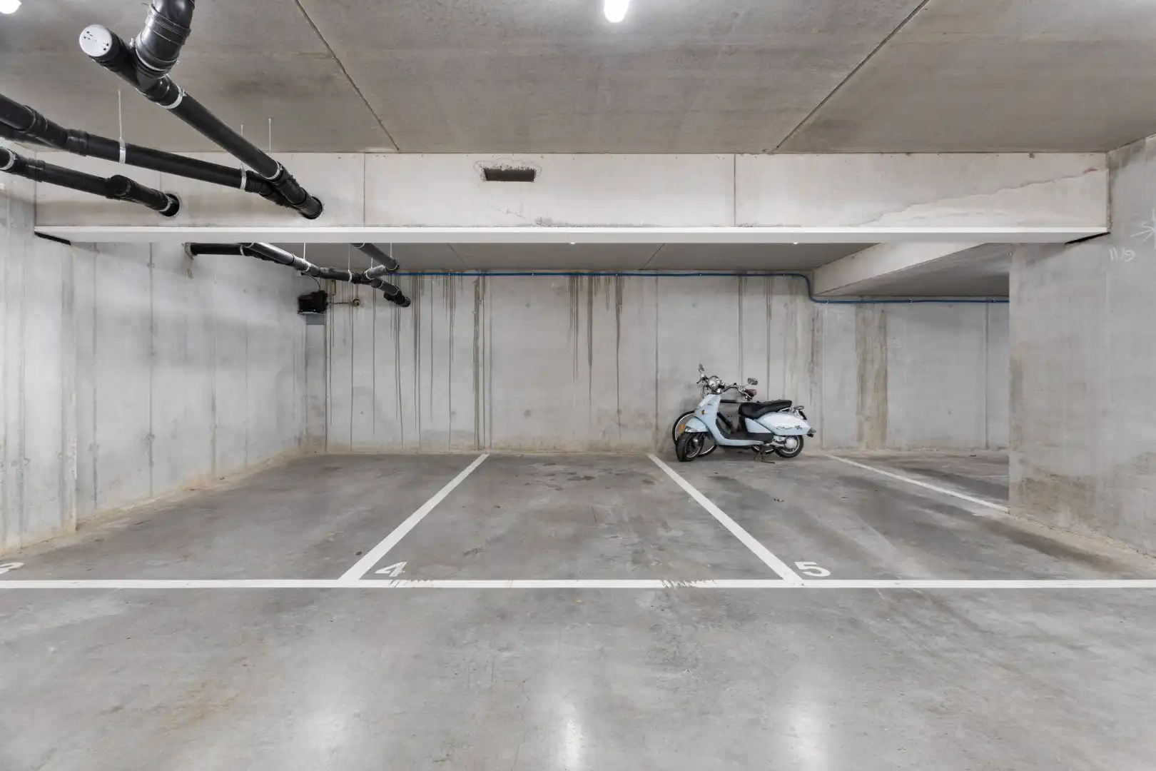 Modern appartement met ruim terras + autostaanplaats, rustige ligging in randstad Tongeren foto 16