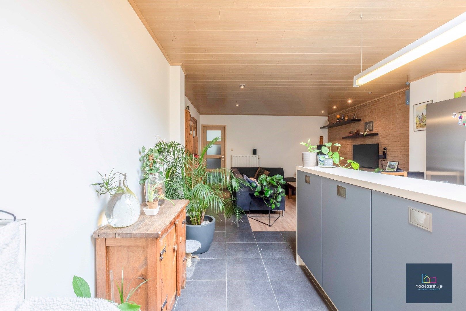 Instapklare woning met aangename tuin en garage foto 7