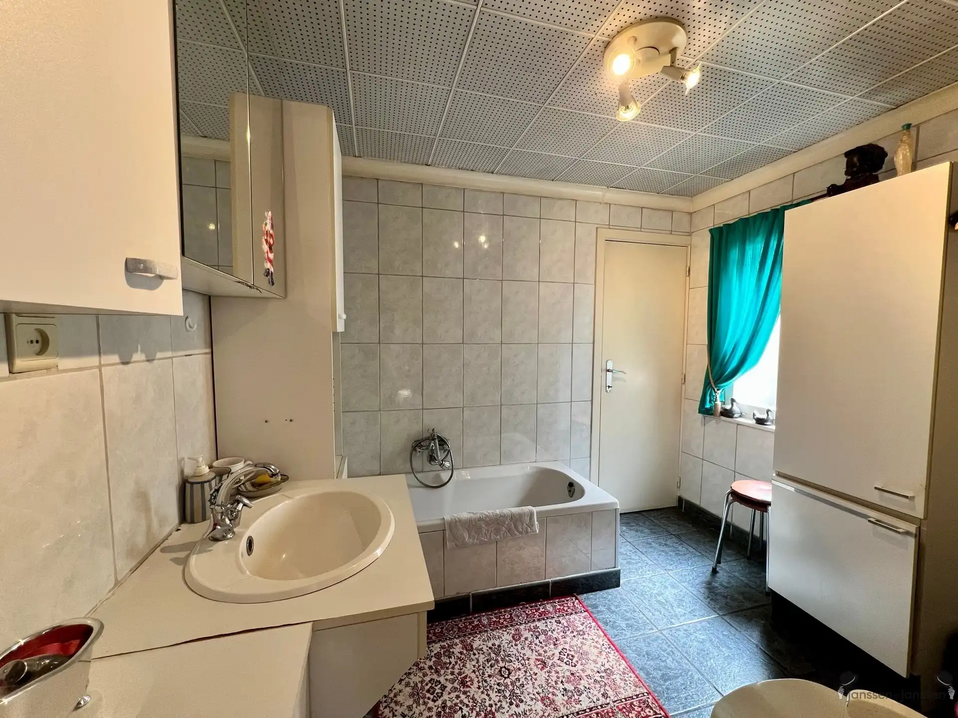centrumwoning met veel ruimte en garage. foto 17