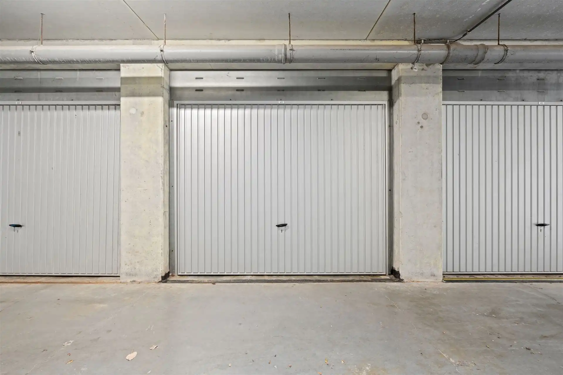 RUIM / 2 SLAAPKAMERS/ GARAGE foto 13