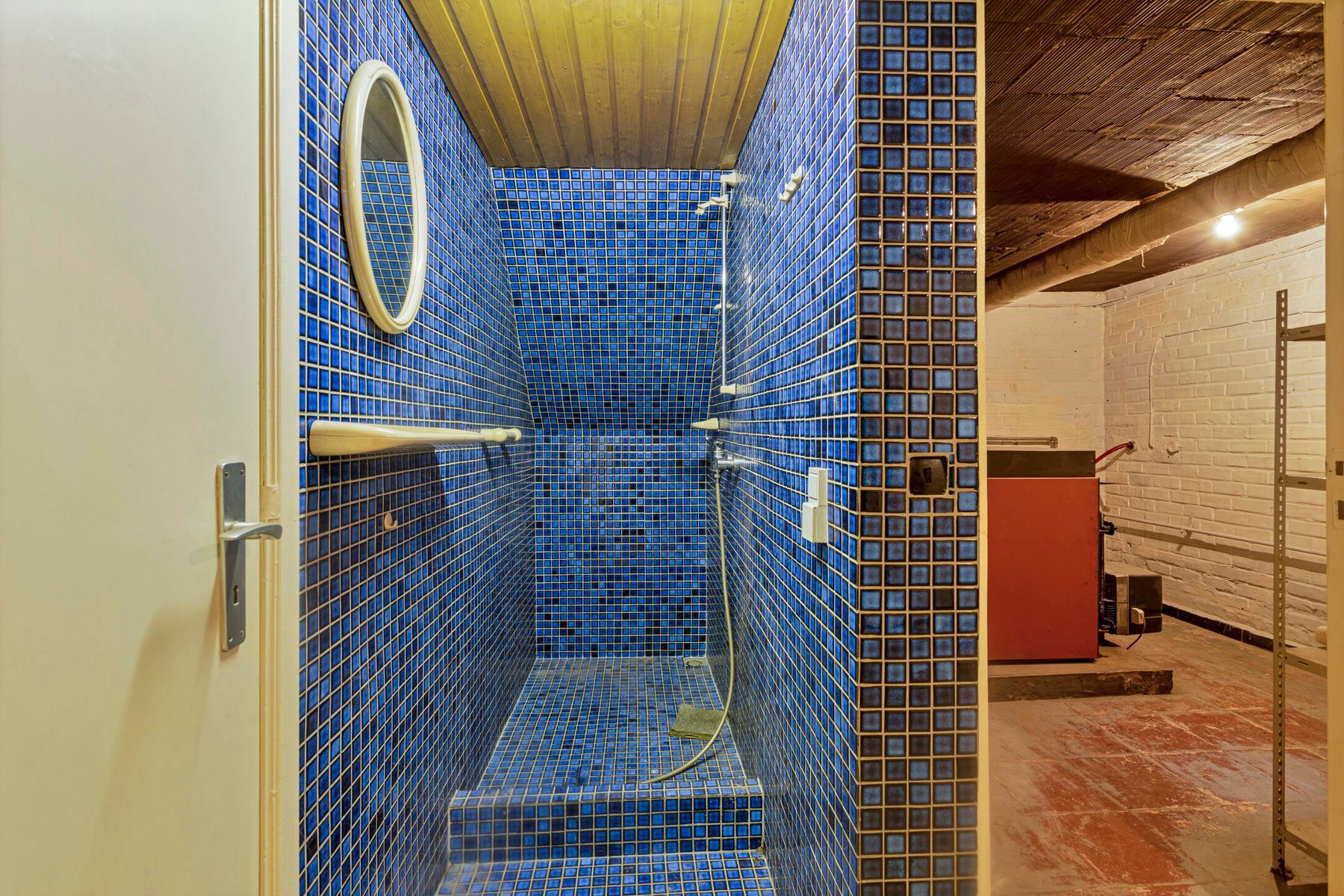 **KIJKDAG 15/11** Te renoveren halfopen bebouwing  foto 19