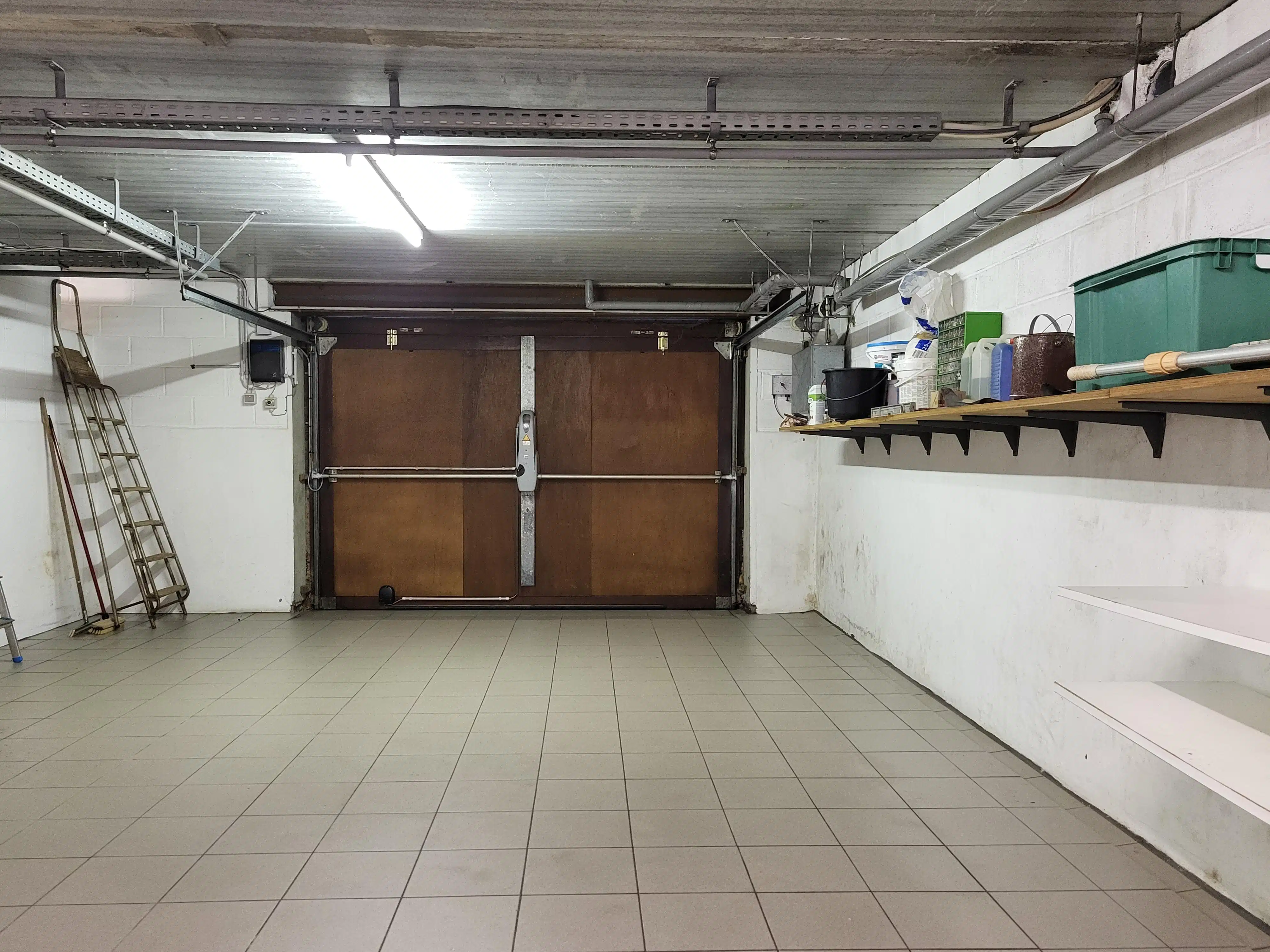 Exclusieve villa in pittoresk Roborst met vrij uitzicht op een bosgebied, zwembad en 4 garages.  foto 40