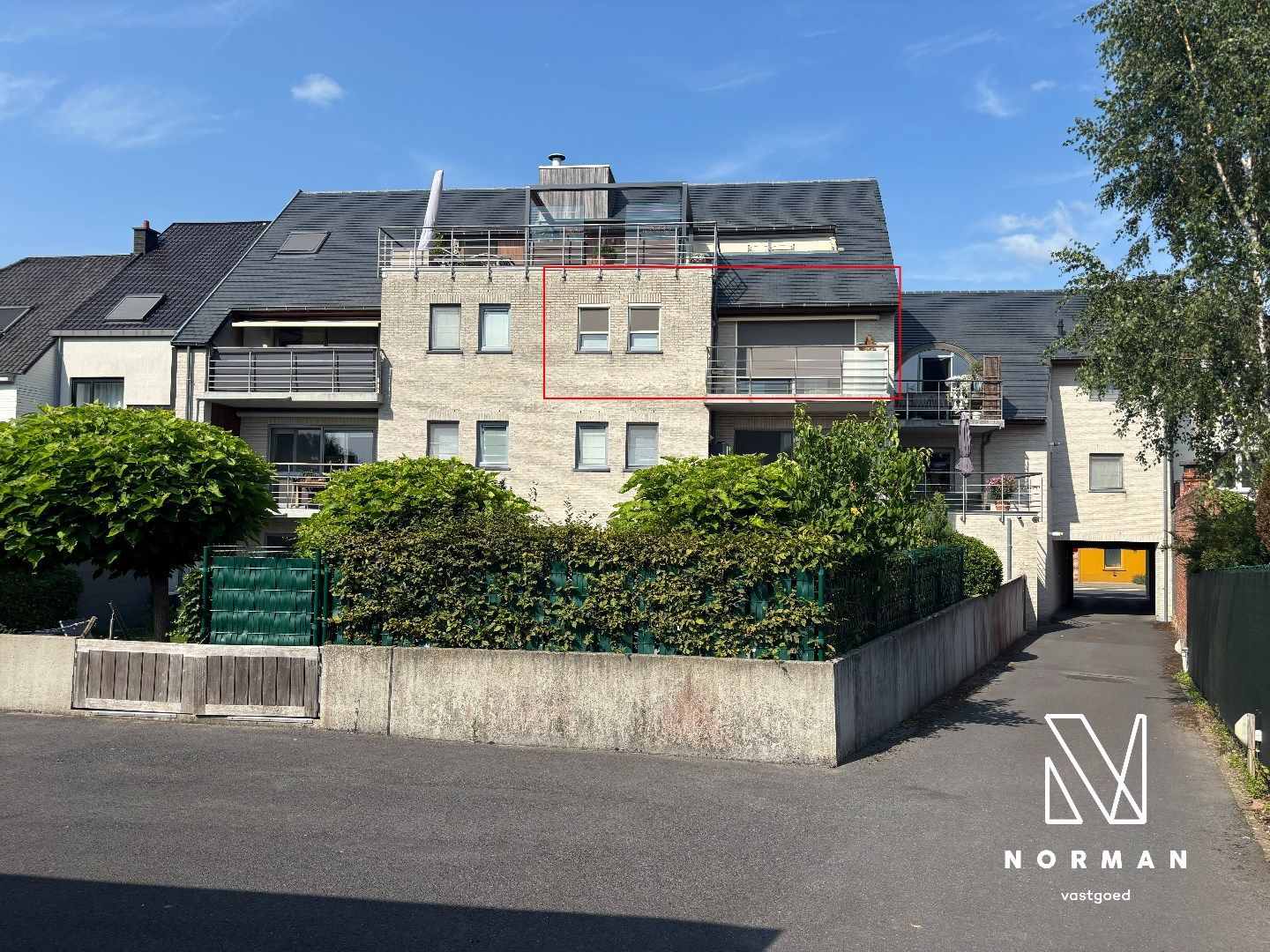 Prachtig appartement met 2 terrassen en garage in Heule! foto 13