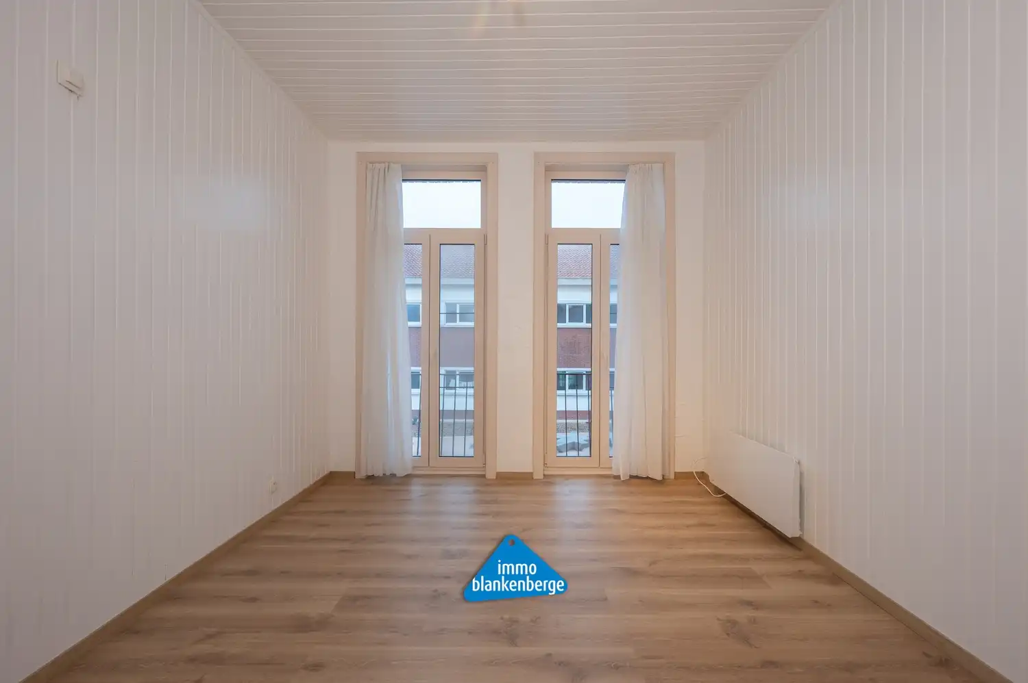 Volledig gerenoveerde rijwoning met één slaapkamer foto 9