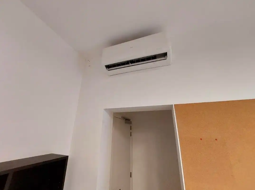 Strategisch gelegen kantoorruimte (48m²) nabij de rechtbank en het station. foto 12