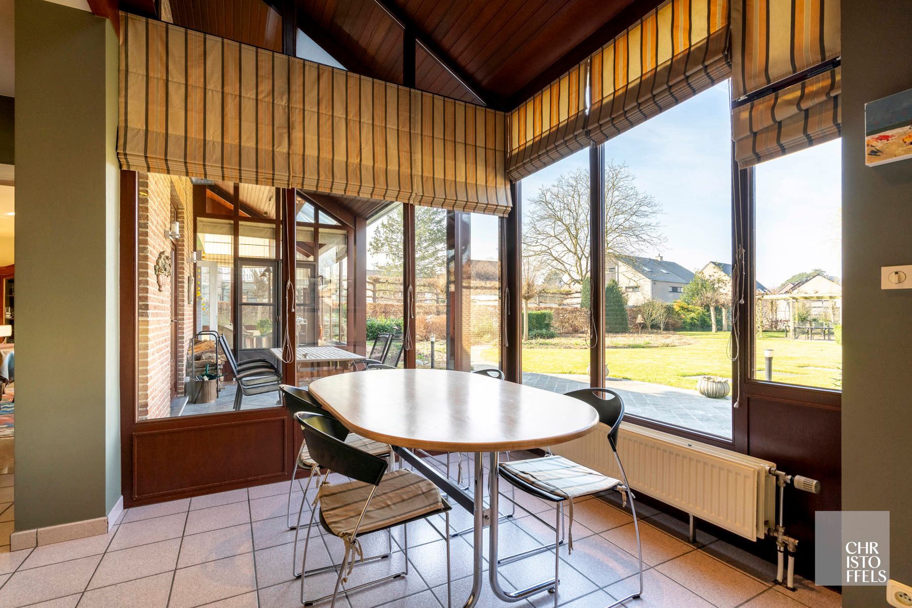 Riante vrijstaande woning mét praktijkruimte in het centrum van Opgrimbie!  foto 13