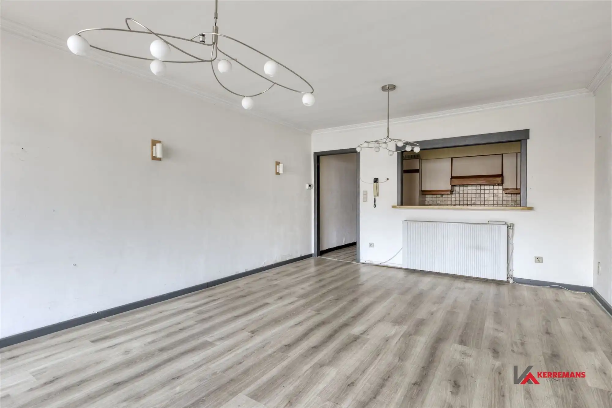 Woning met 2 slaapkamers, tuin en garage.  foto 9